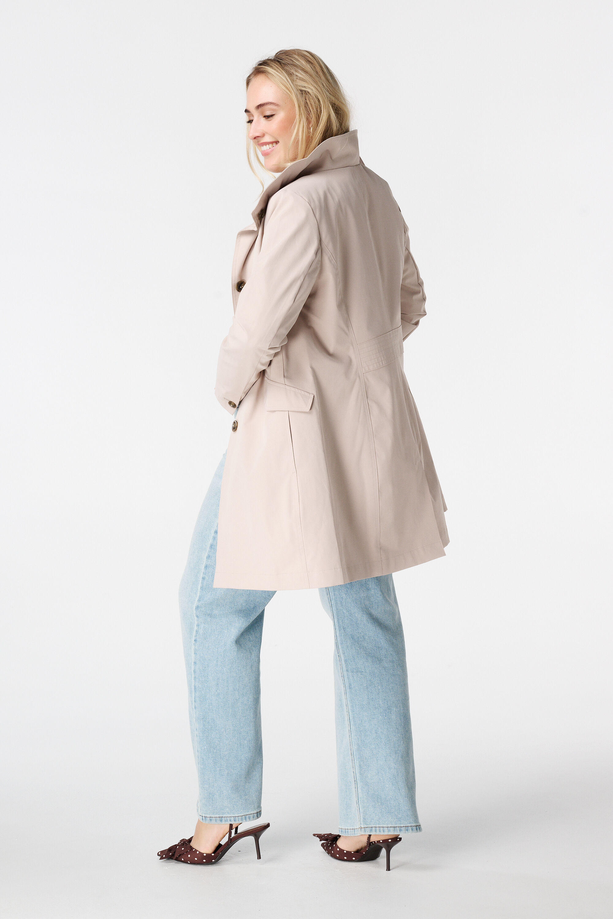 Gabardina de largo medio image number 3