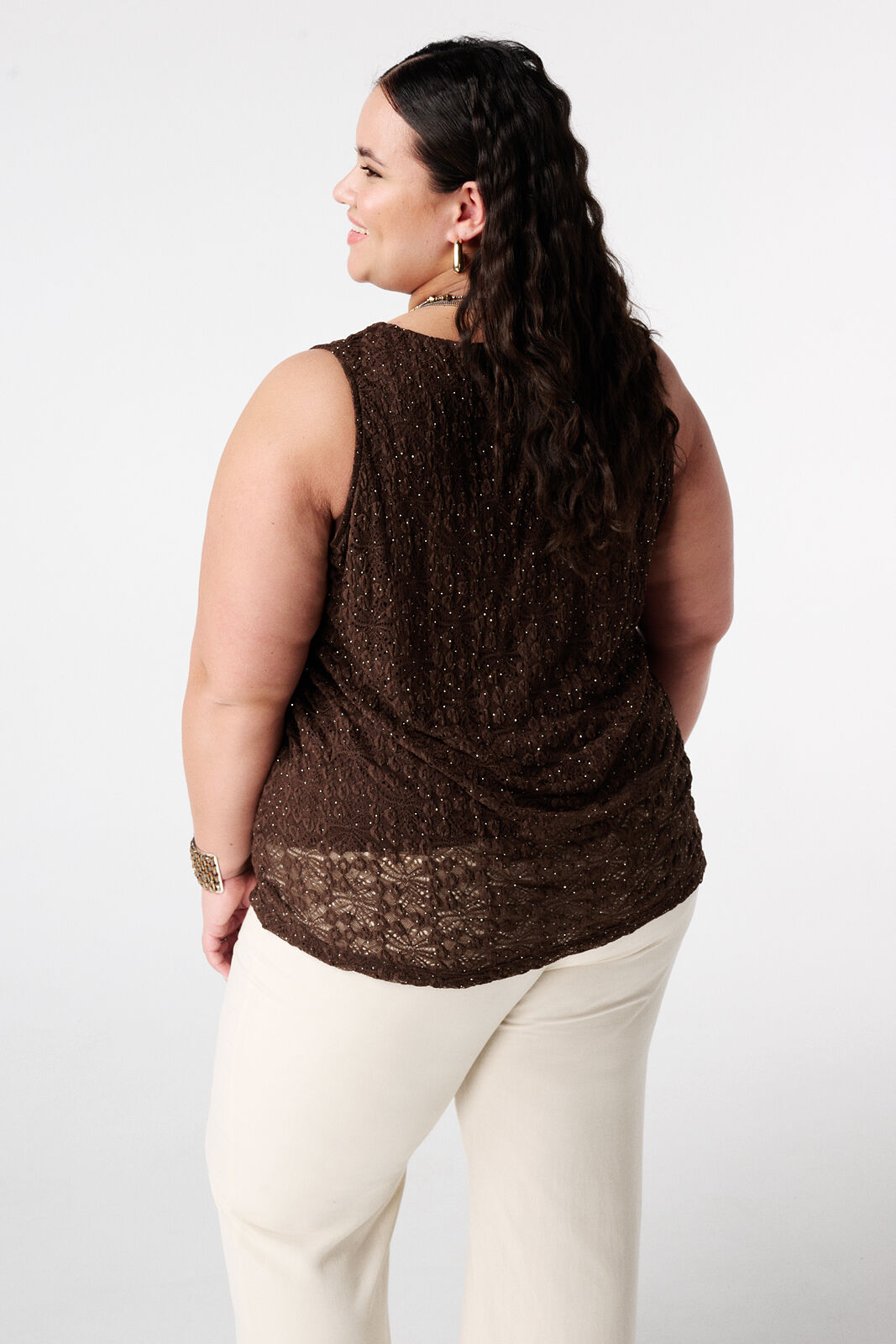 Top de encaje con pedrer&iacute;a image number 3