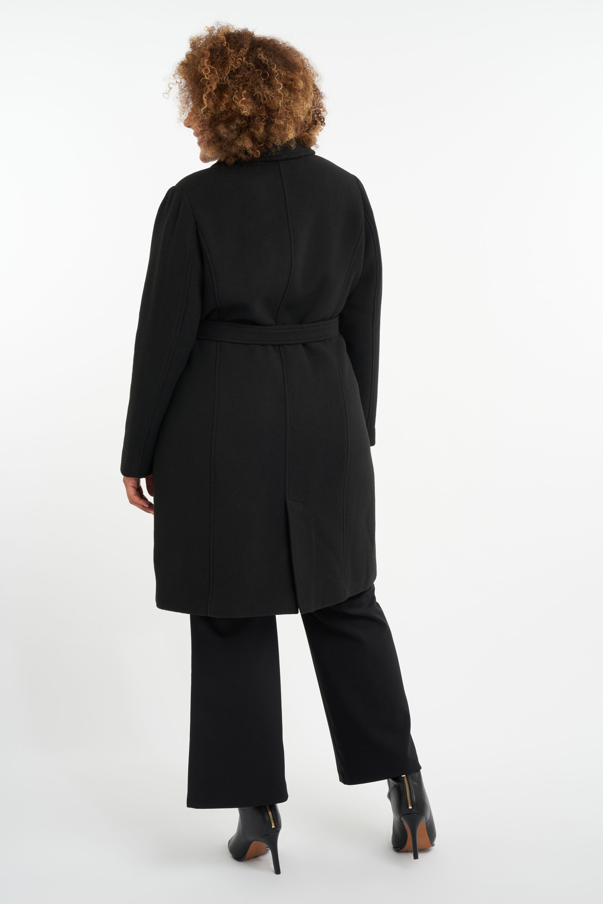 Abrigo largo con cintur&oacute;n image number 4
