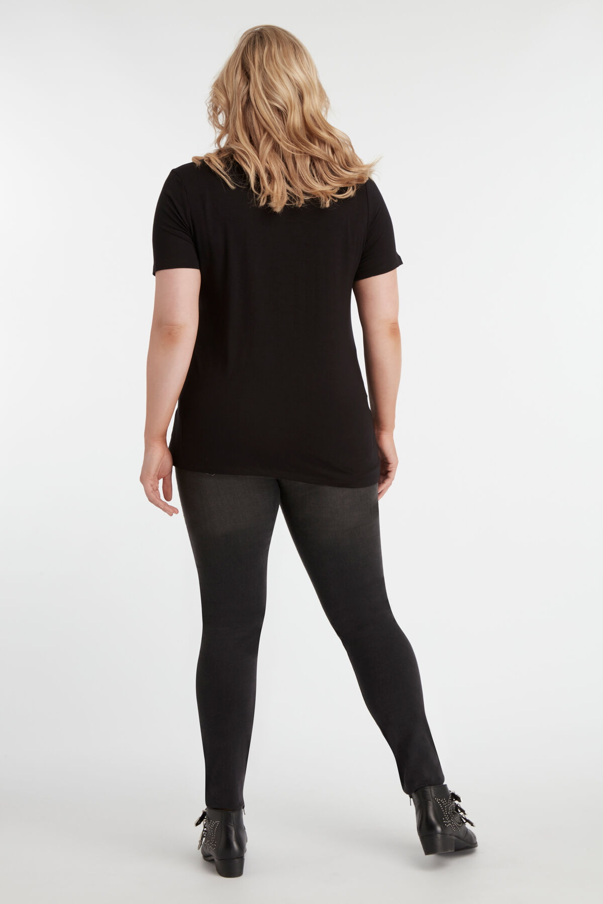 Camiseta glamurosa image number 4