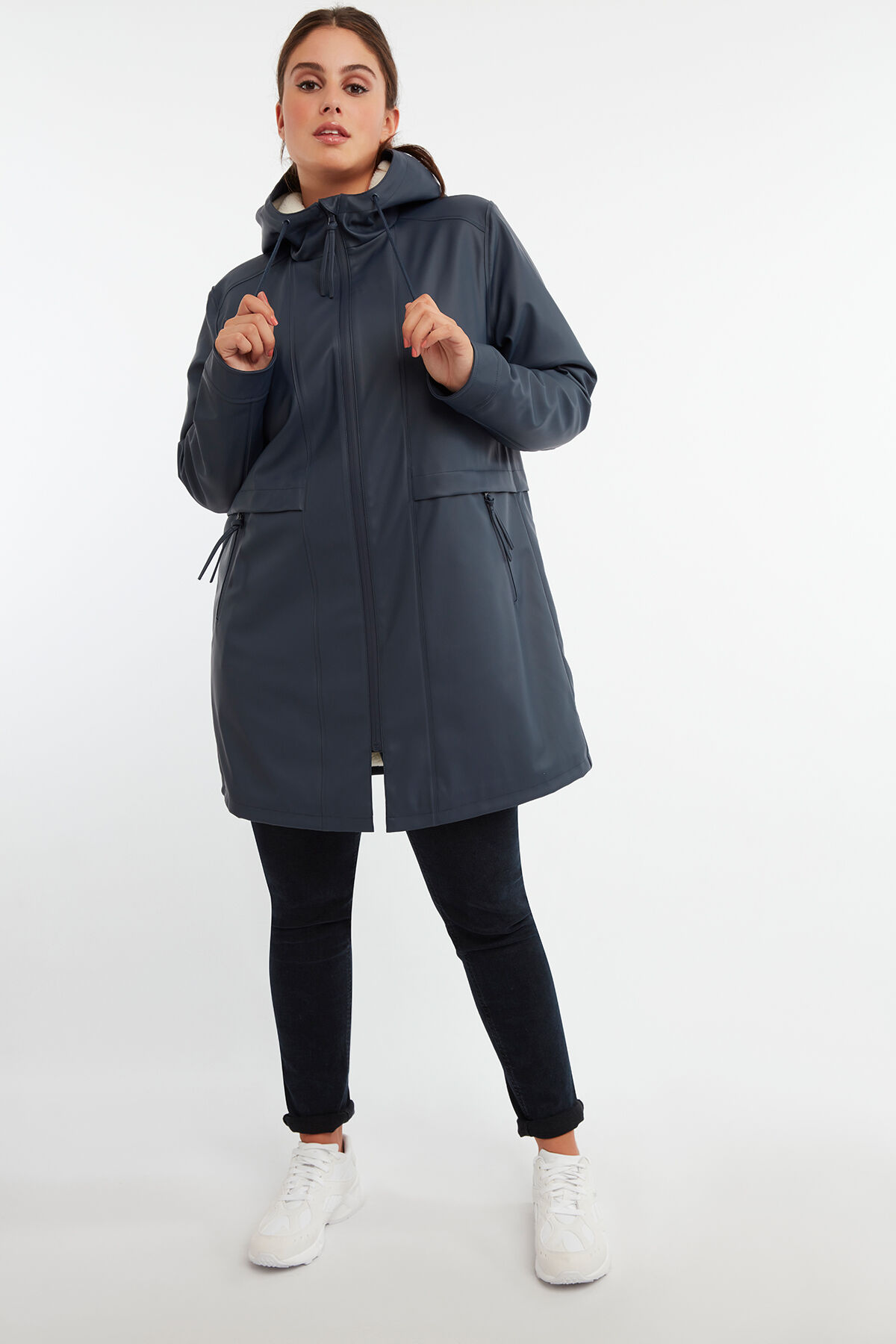 Chubasquero con forro de peluche image number 4