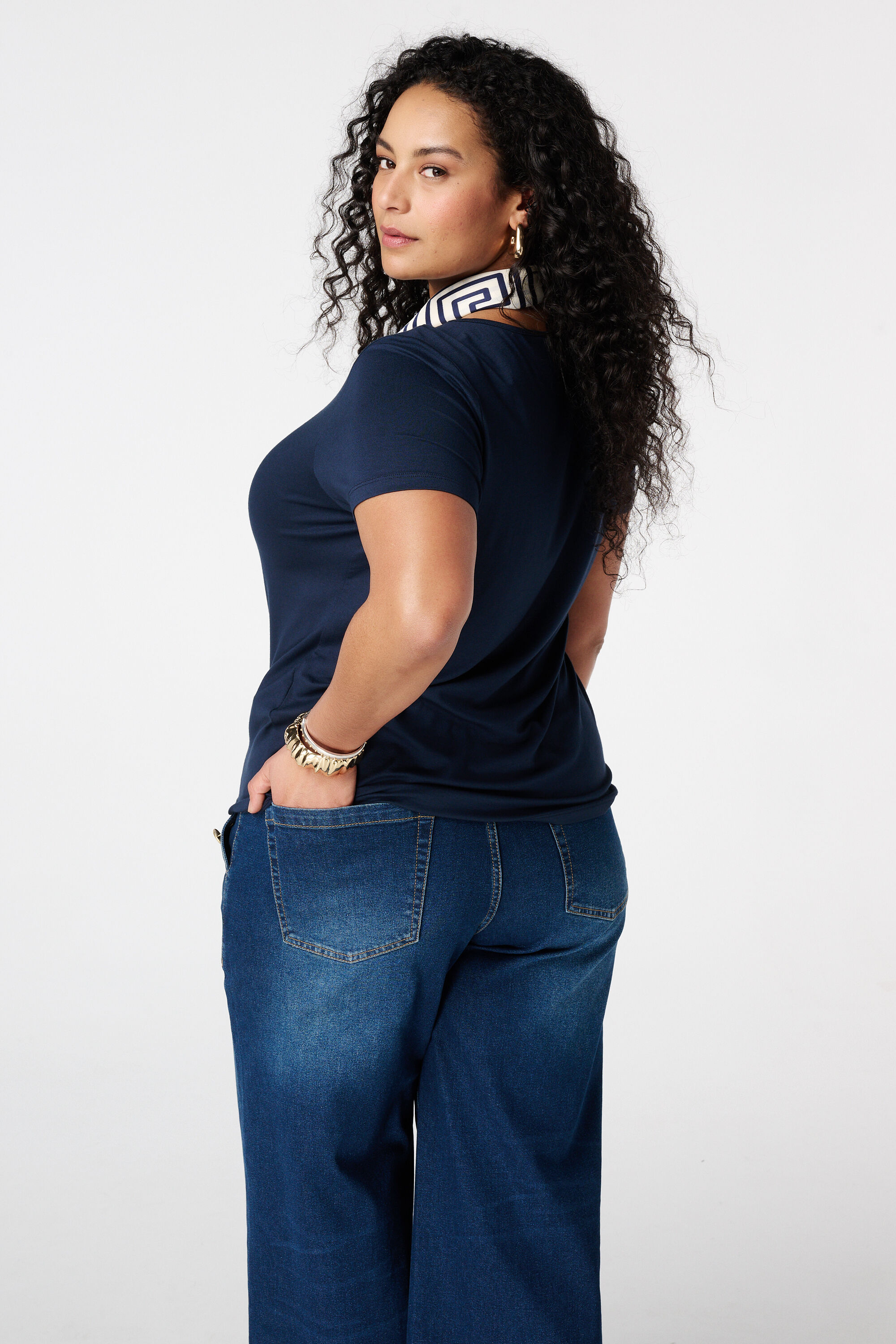 Camiseta con escote en V image number 3