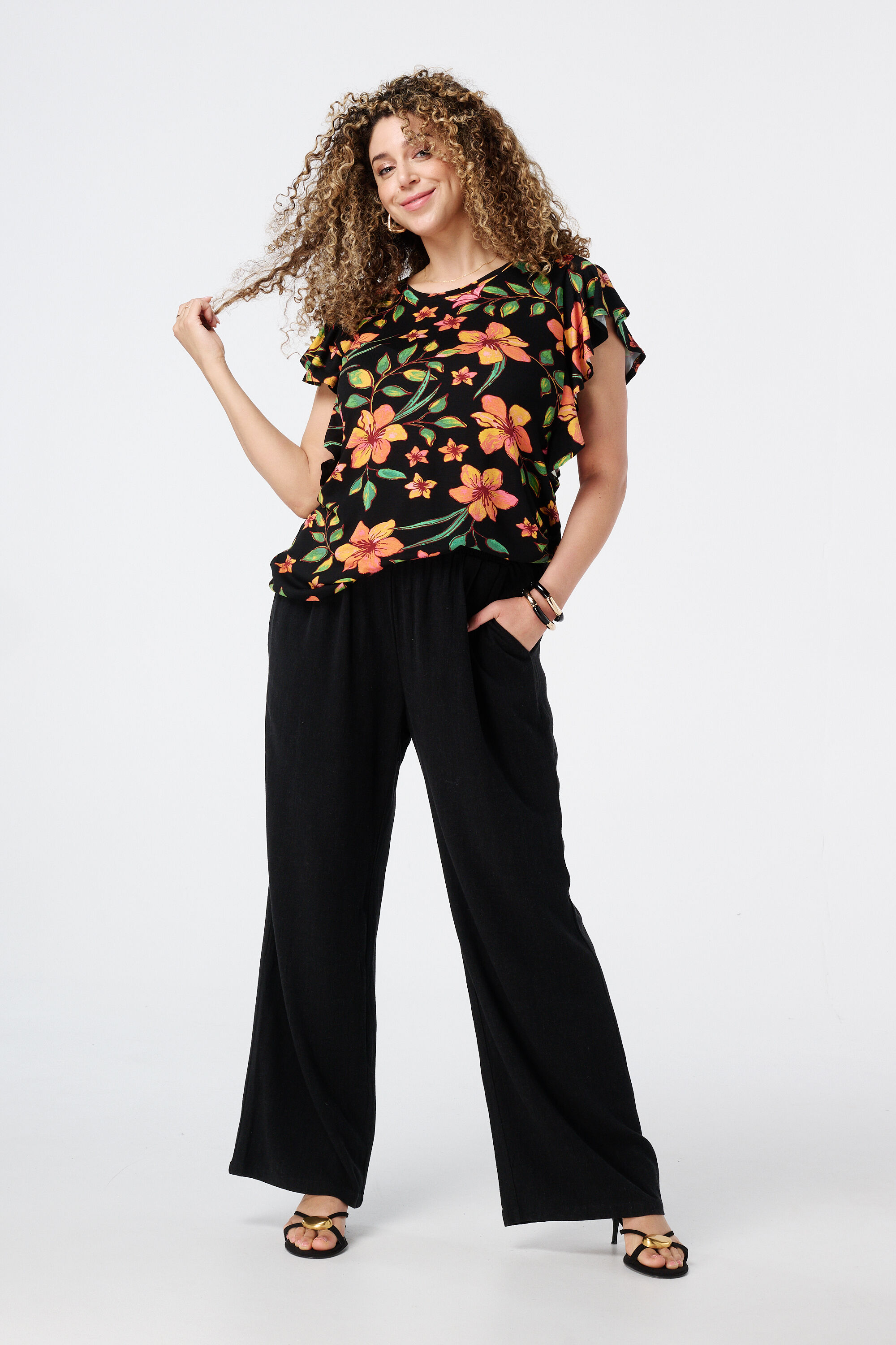 Top con divertida manga casquillo image number 5