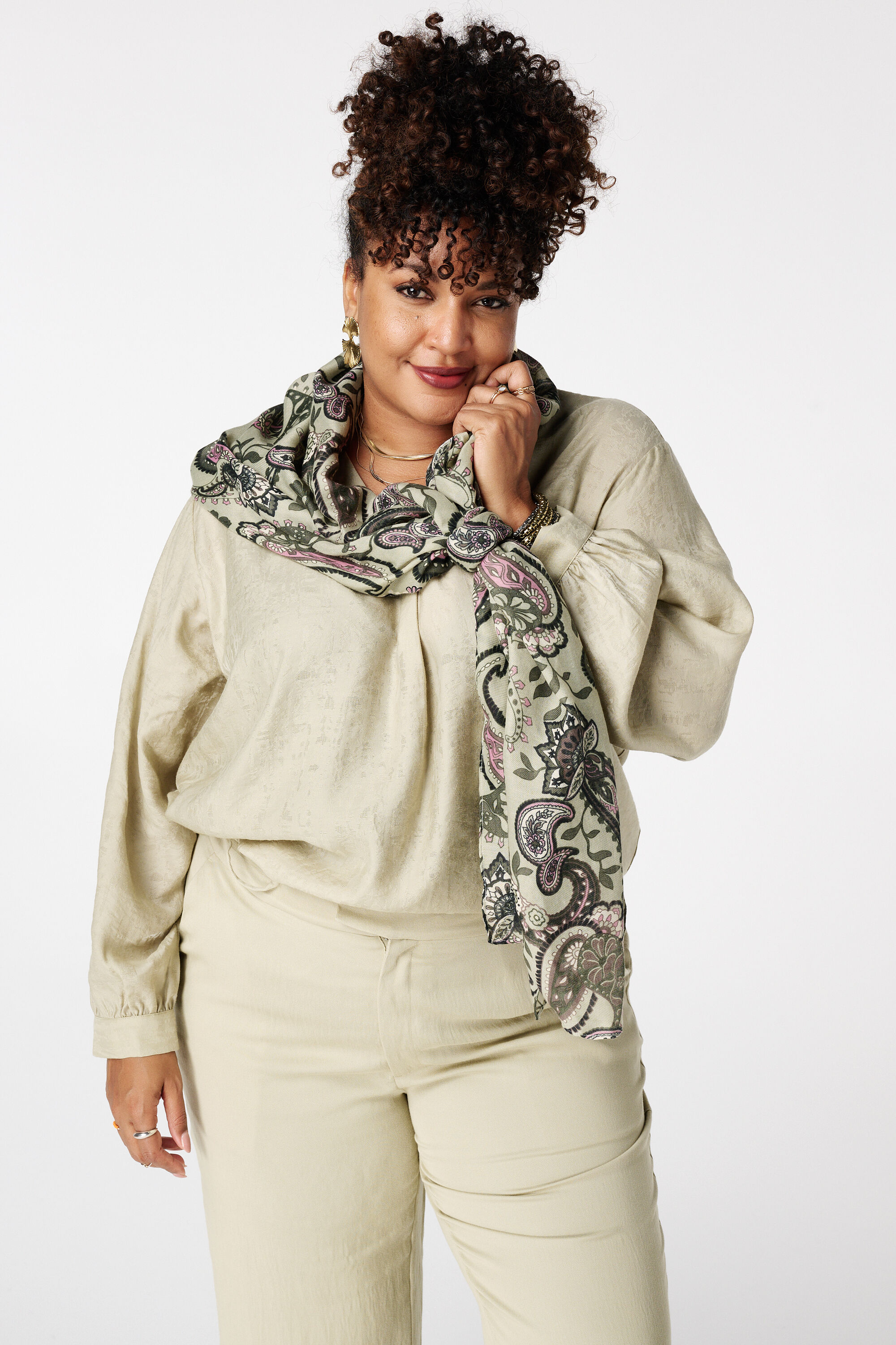 Pa&ntilde;uelo con estampado