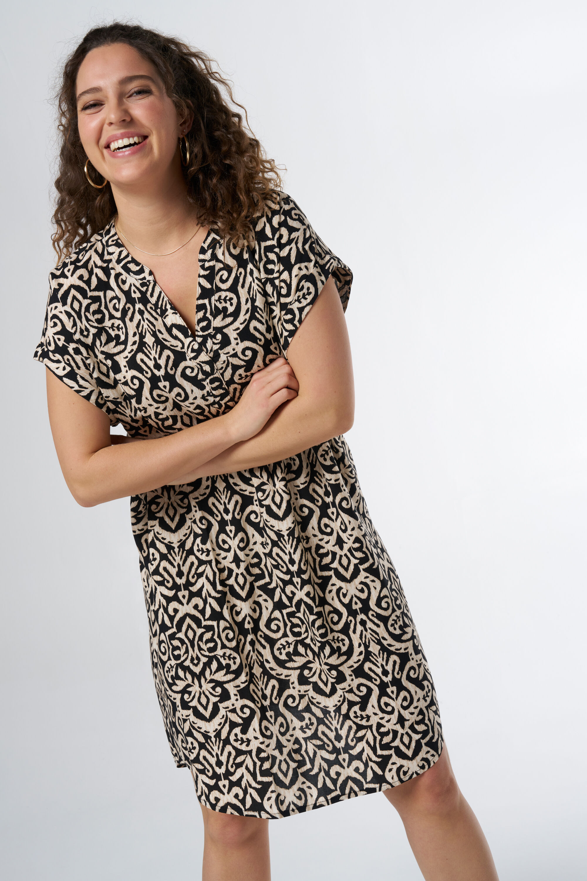 Vestido de corte holgado con estampado image number 5