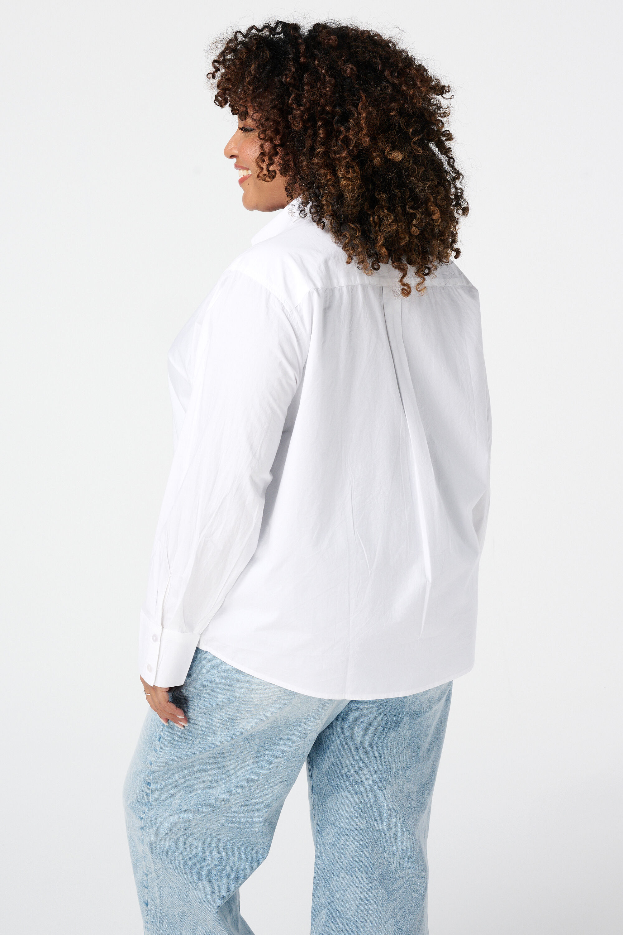 Blusa camisa de corte holgado image number 3