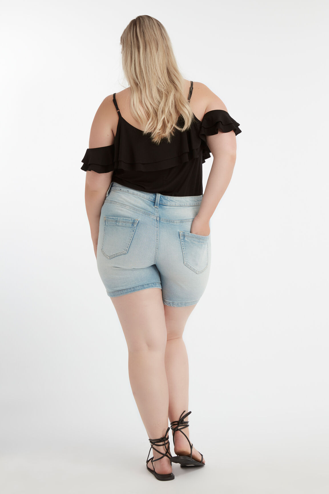 Shorts vaqueros image number 4