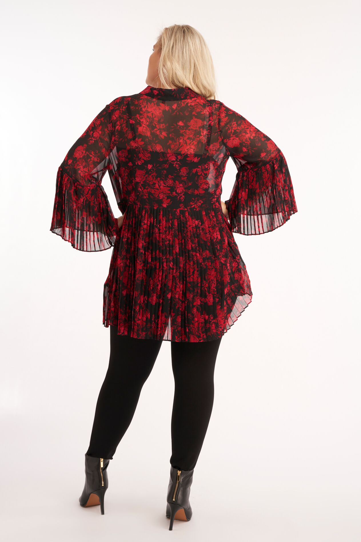 Blusa larga con mangas trompeta  image number 3