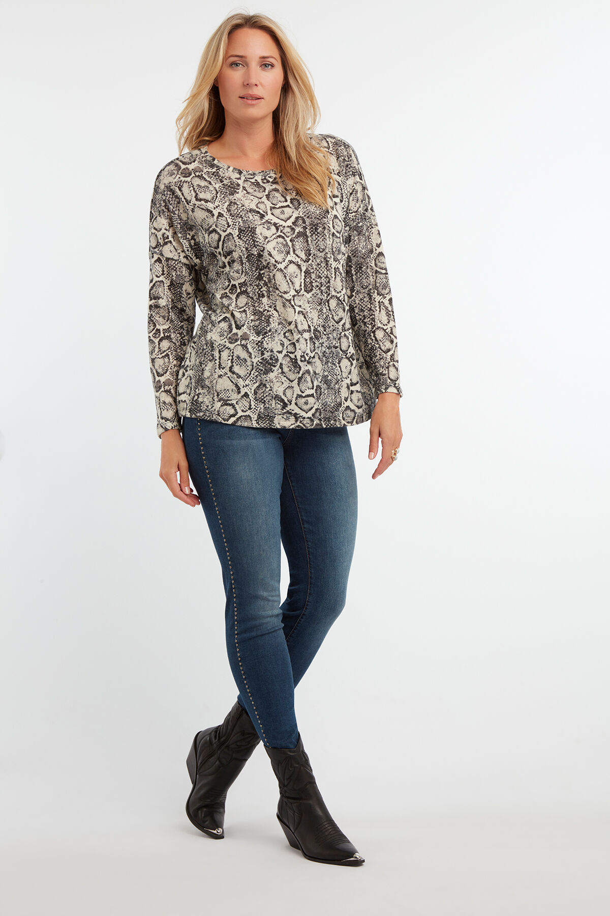 Su&eacute;ter fino   image number 3