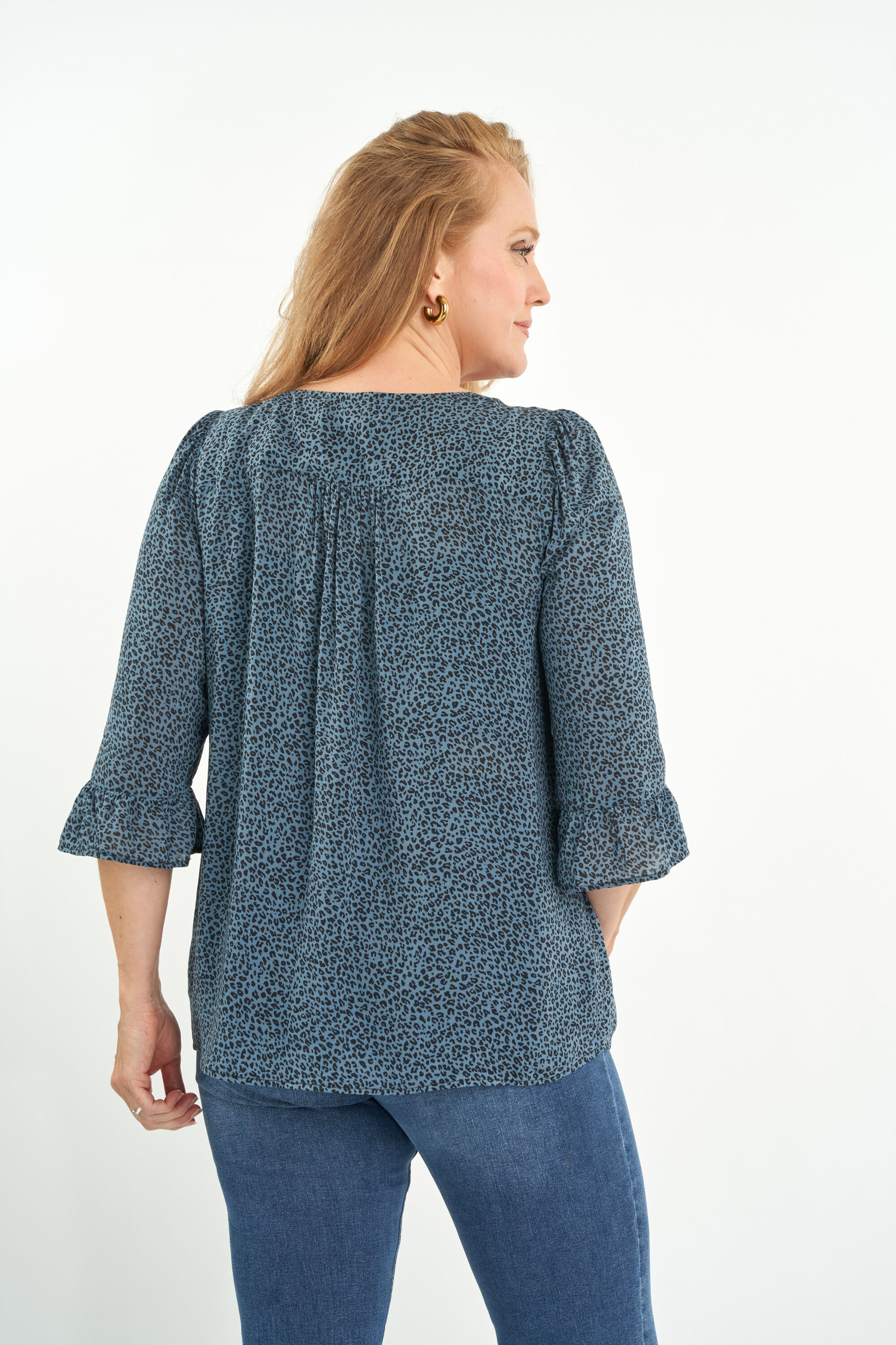 Blusa con estampado  image number 4