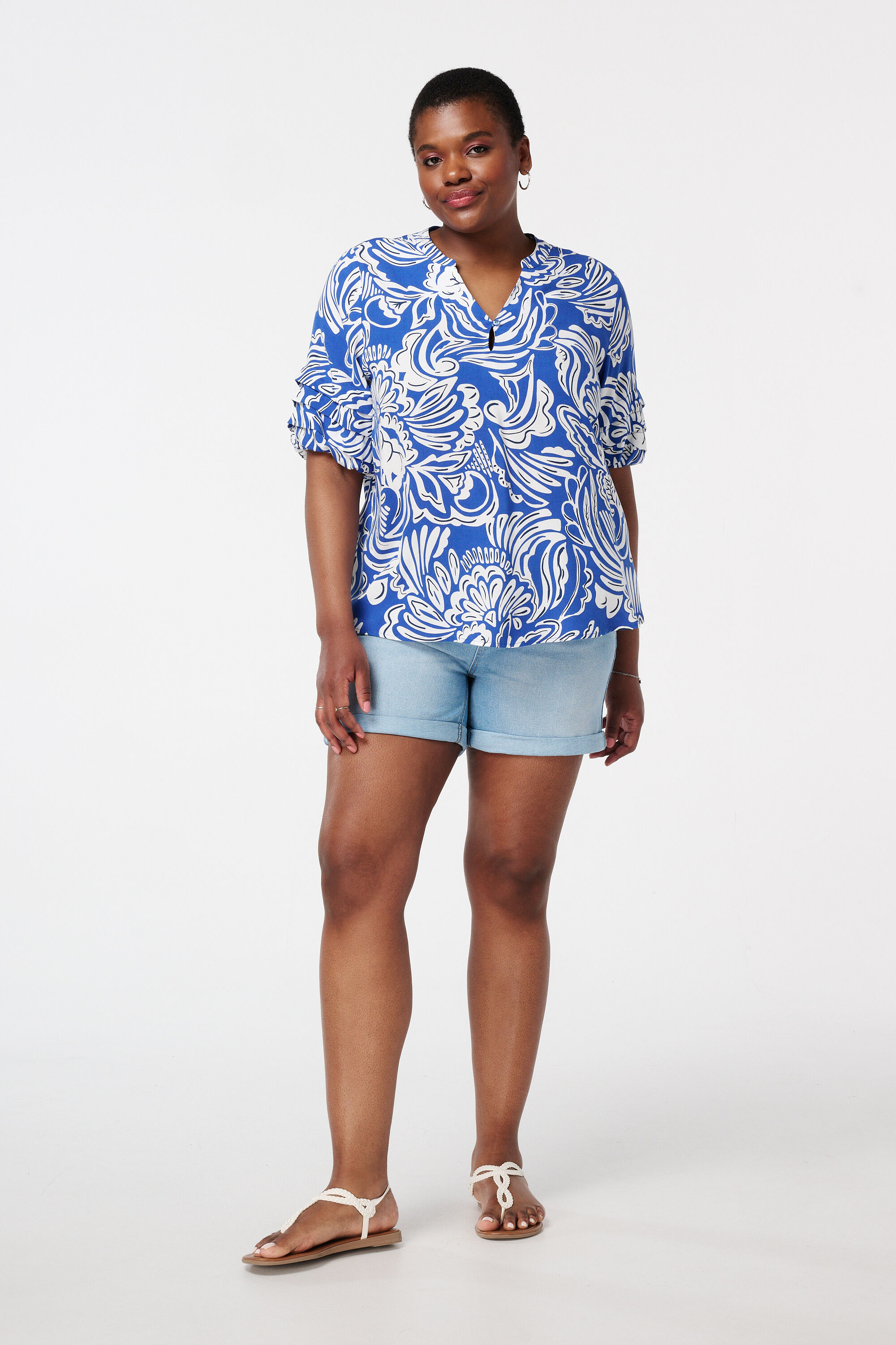 Blusa con estampado y mangas divertidas image number 5