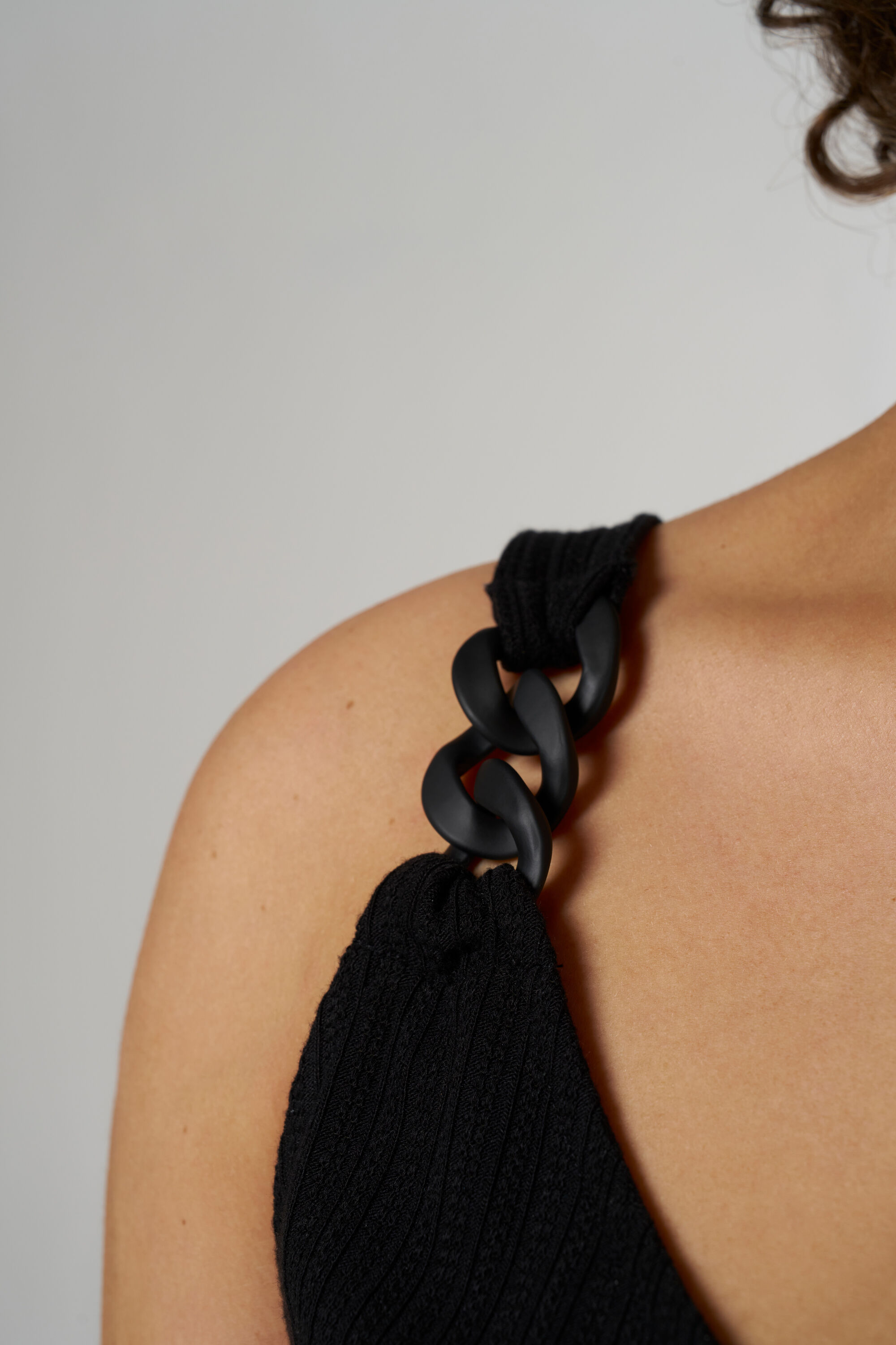 Top con detalles de anilla image number 4