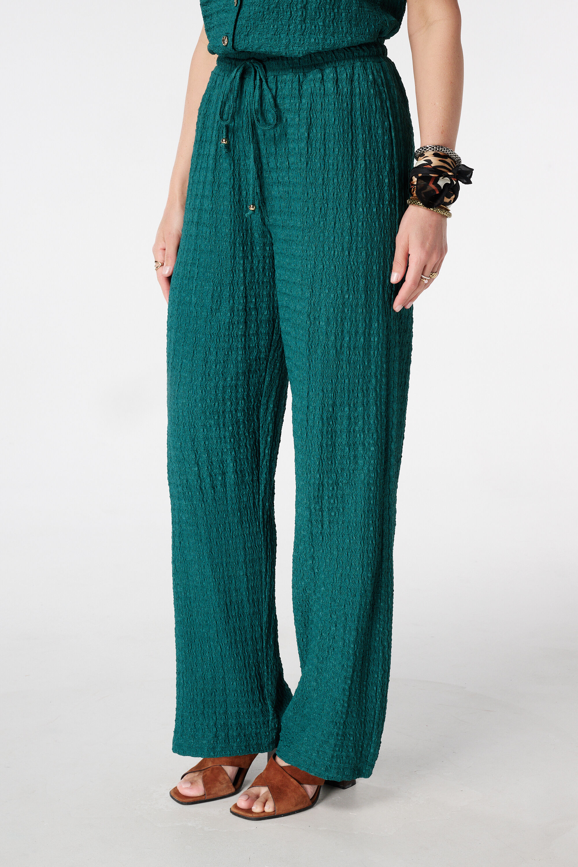 Pantal&oacute;n con cintura el&aacute;stica image number 5