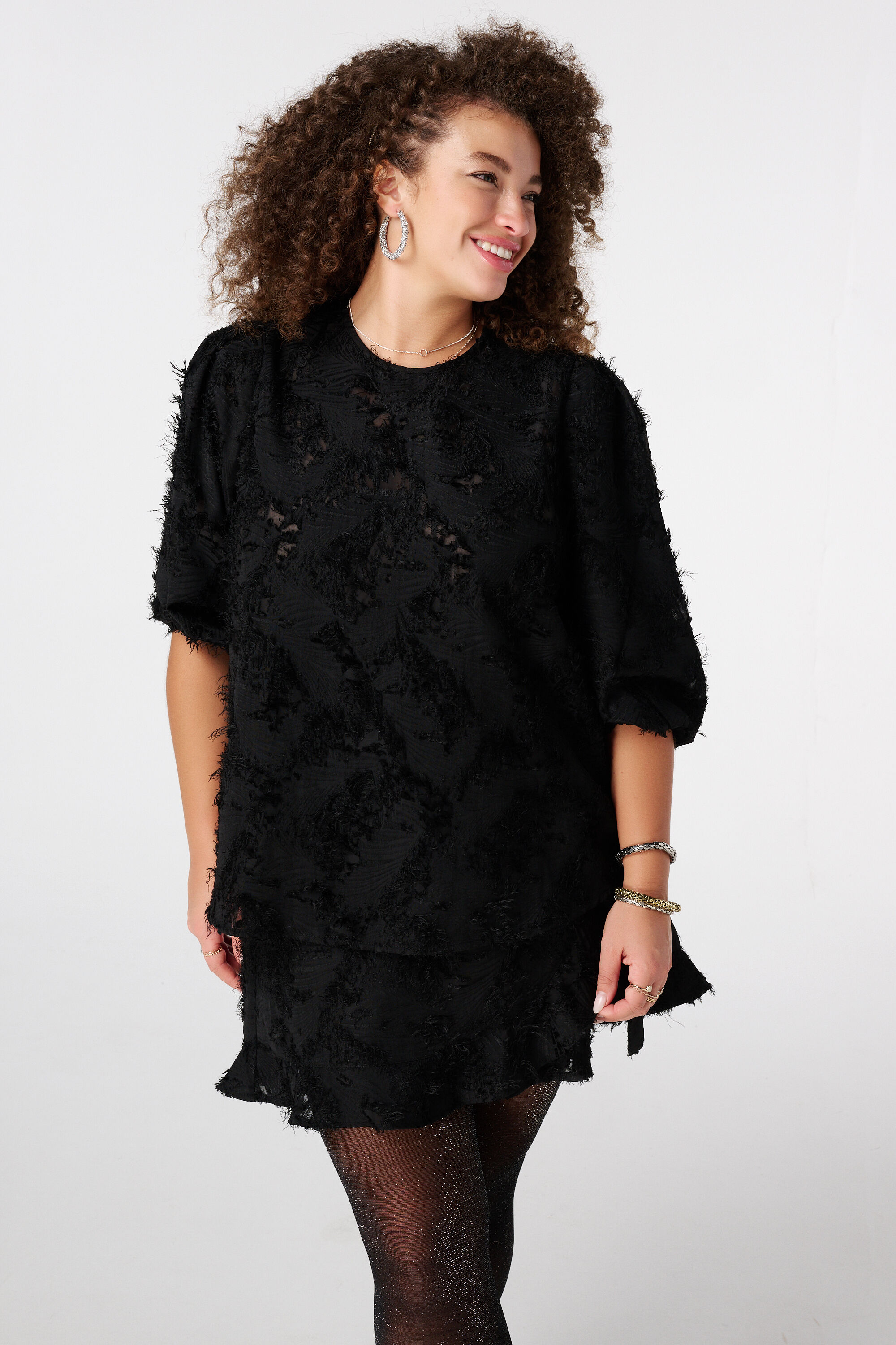 Blusa con mangas cortas abullonadas