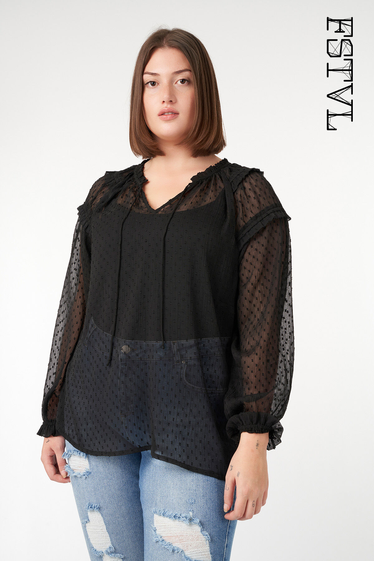 Blusa semitransparente con peque&ntilde;os volantes image number 0