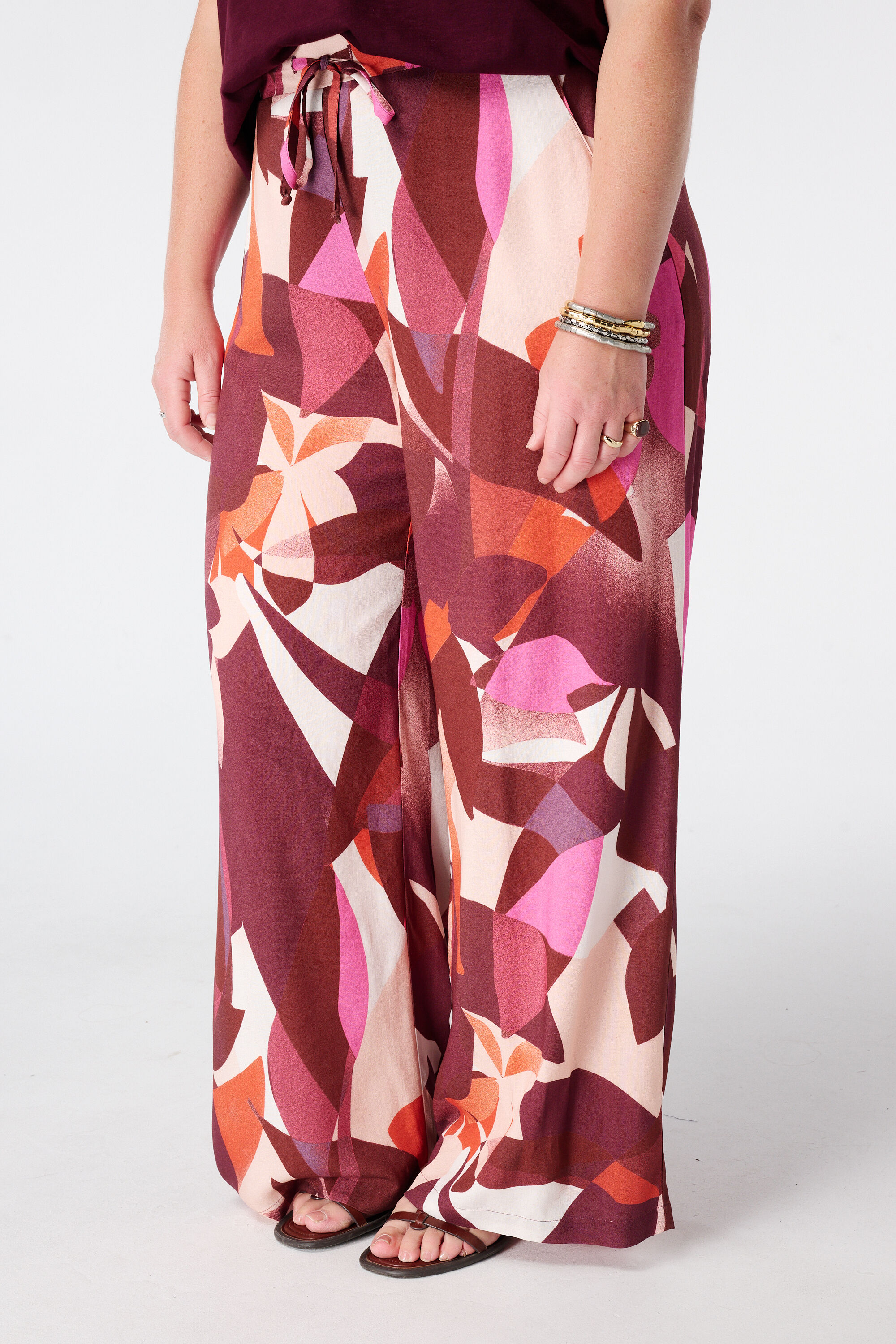 Pantal&oacute;n wide leg con estampado image number 5