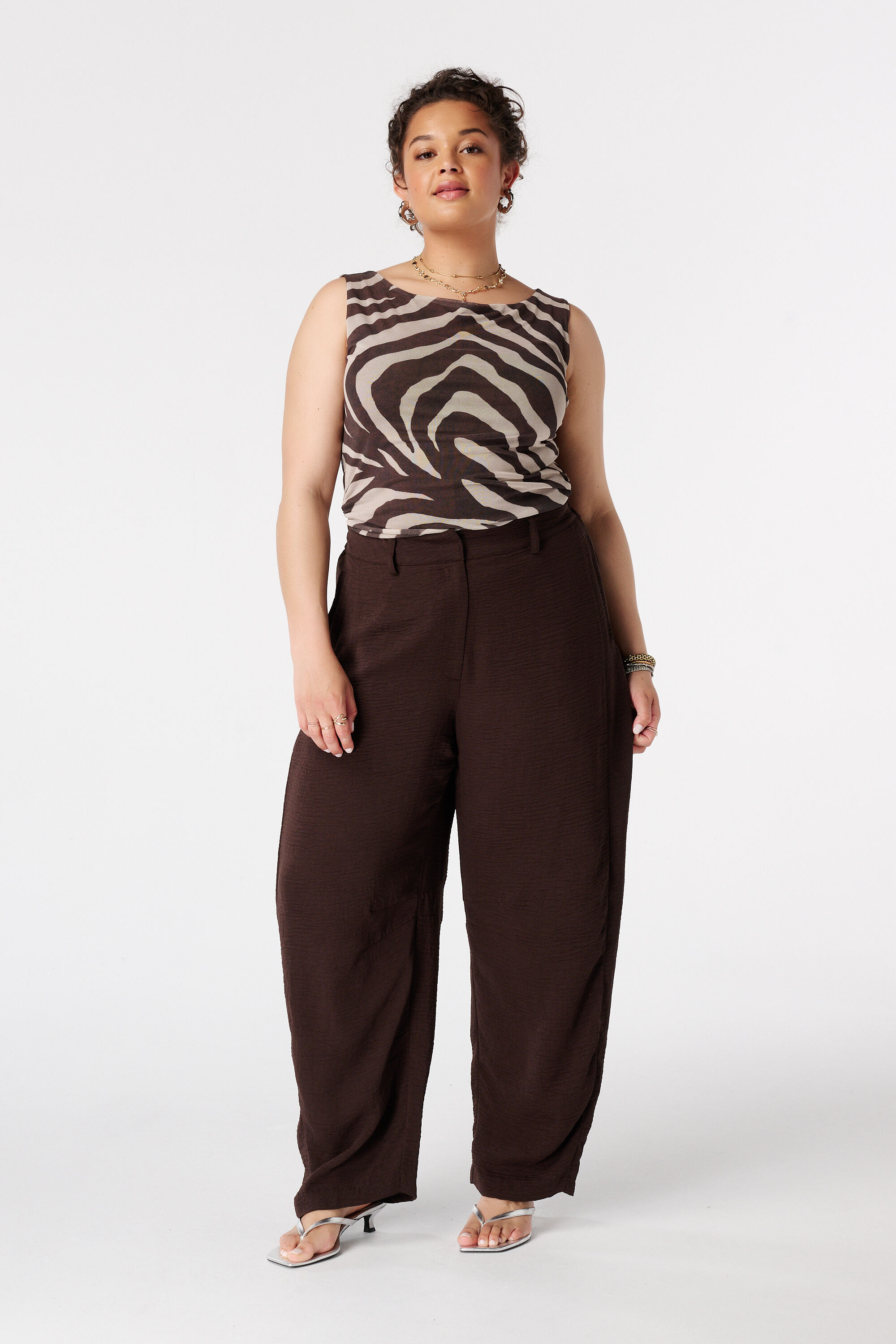 Top de malla con estampado image number 5
