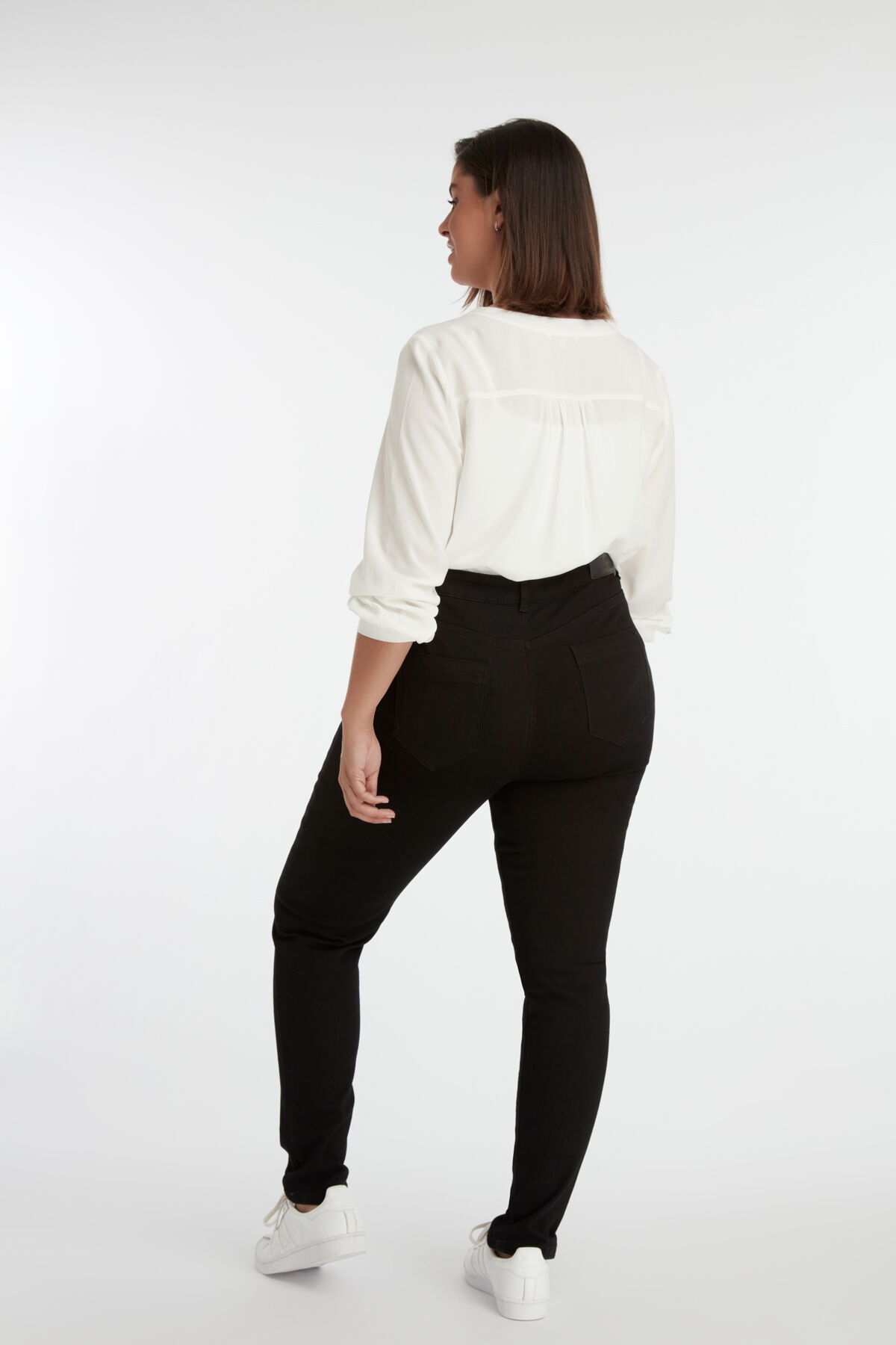 Vaqueros de pernera estrecha IRIS image number 5