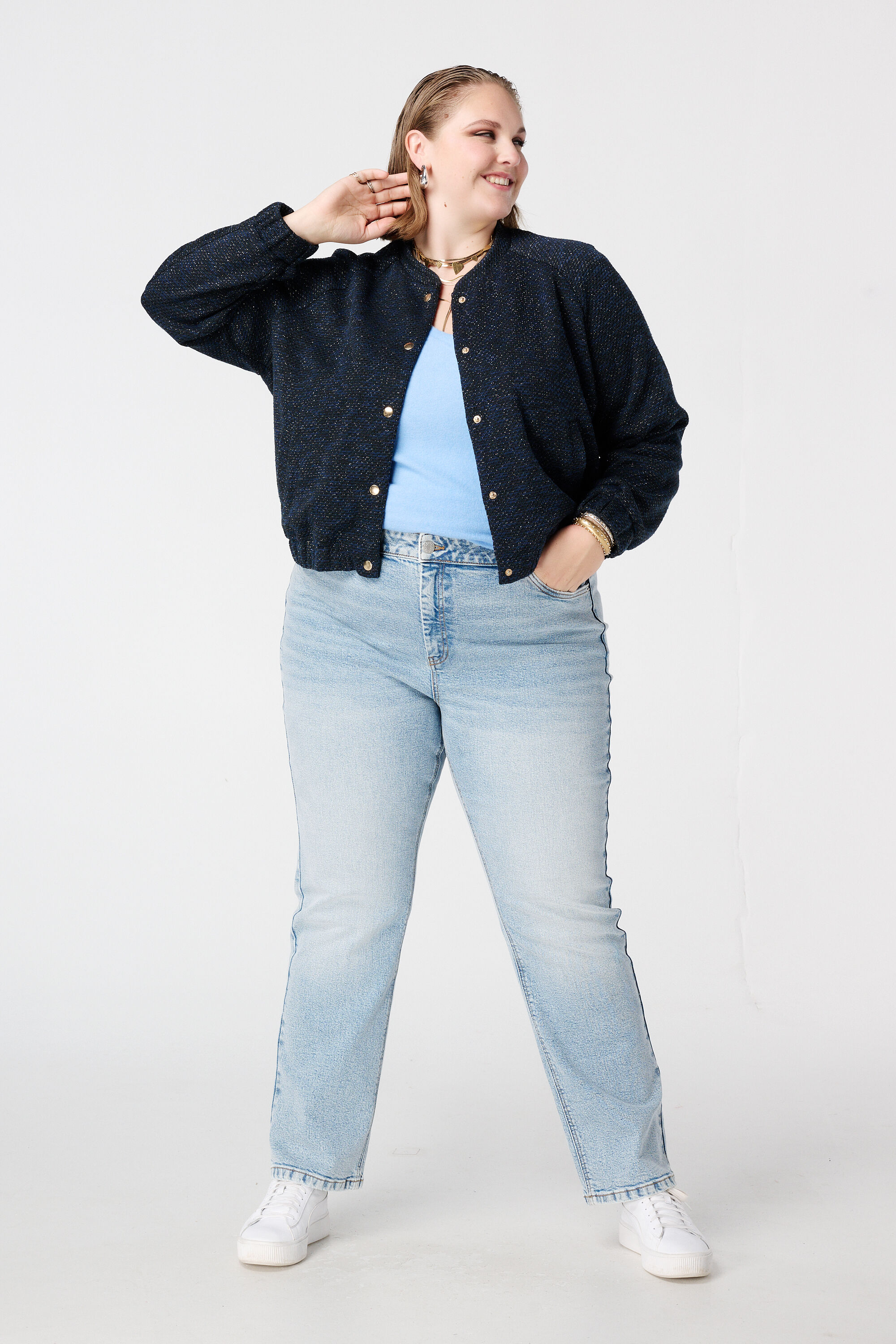 Vaquero straight leg de talle medio