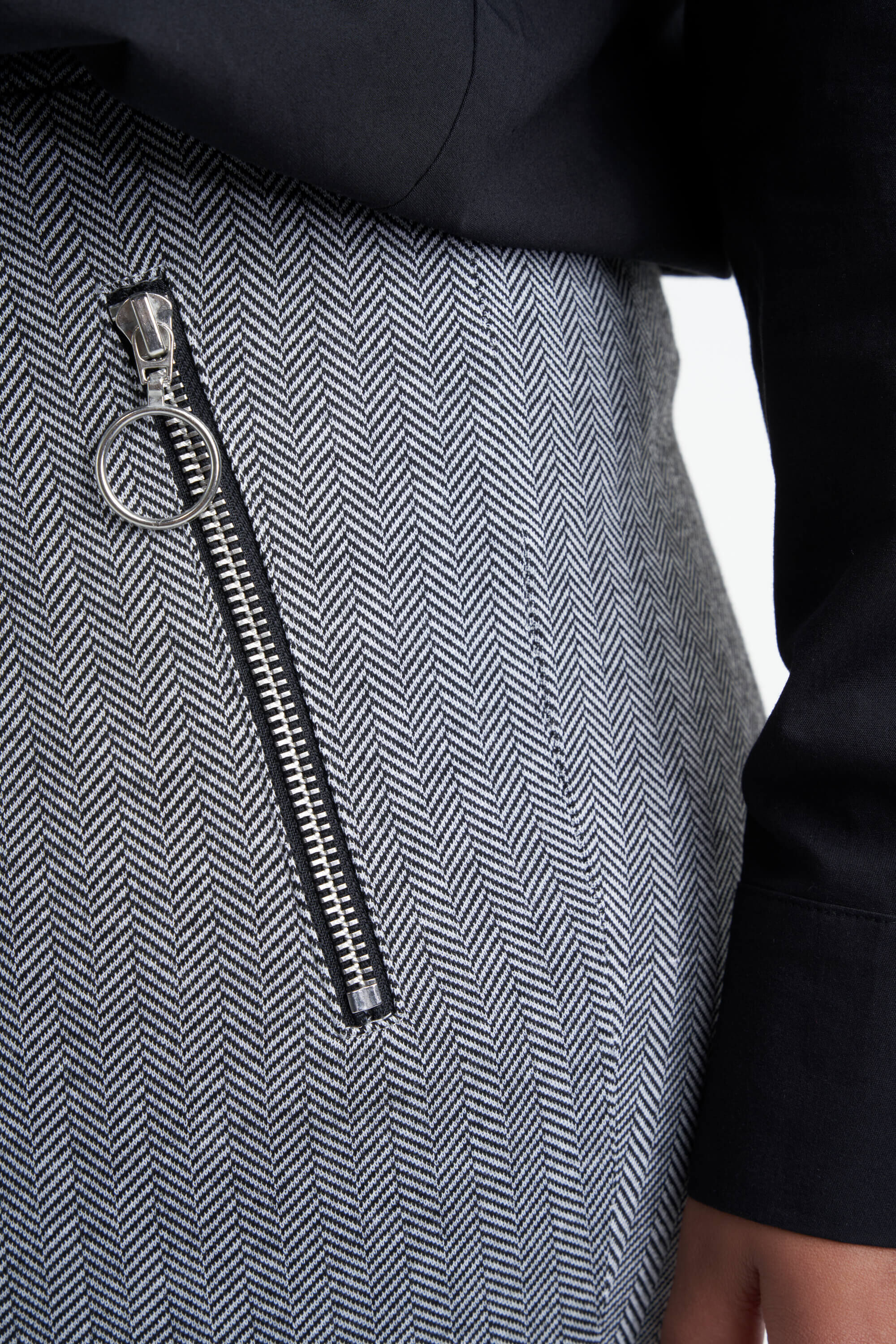 Tregging con dise&ntilde;o de tendencia image number 4