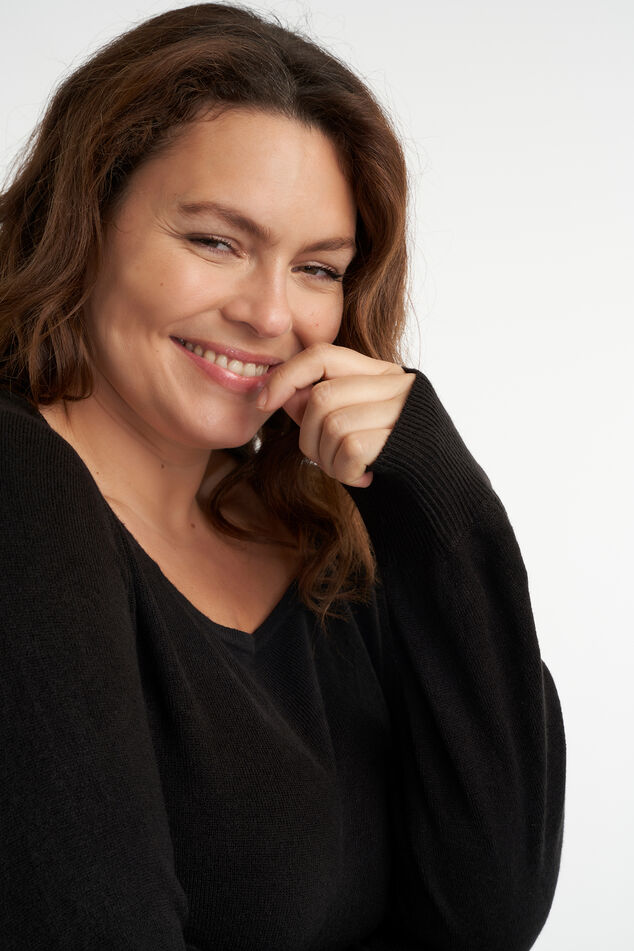 Suéter de cuello cuadrado image number 4