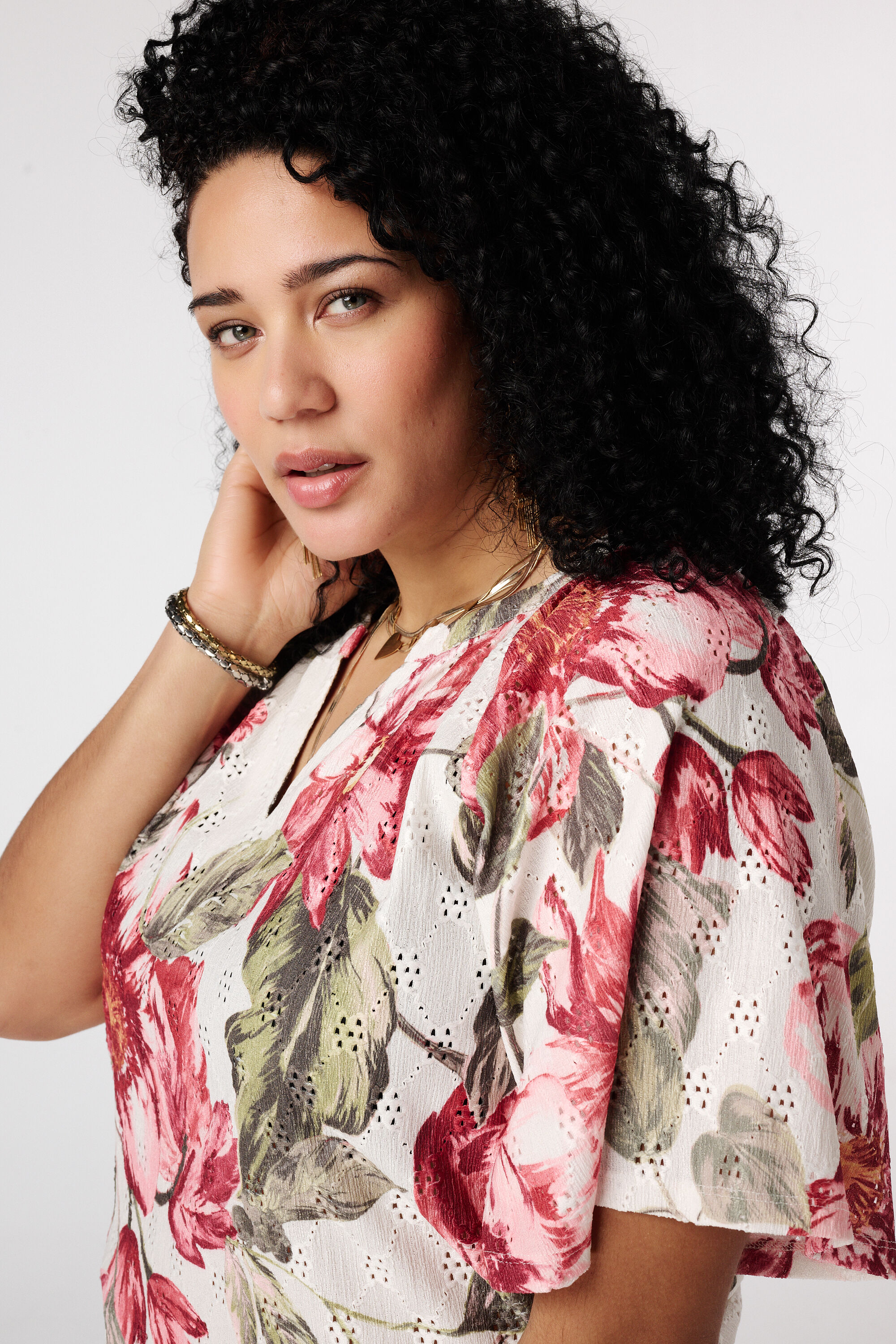 Top de encaje con estampado image number 4