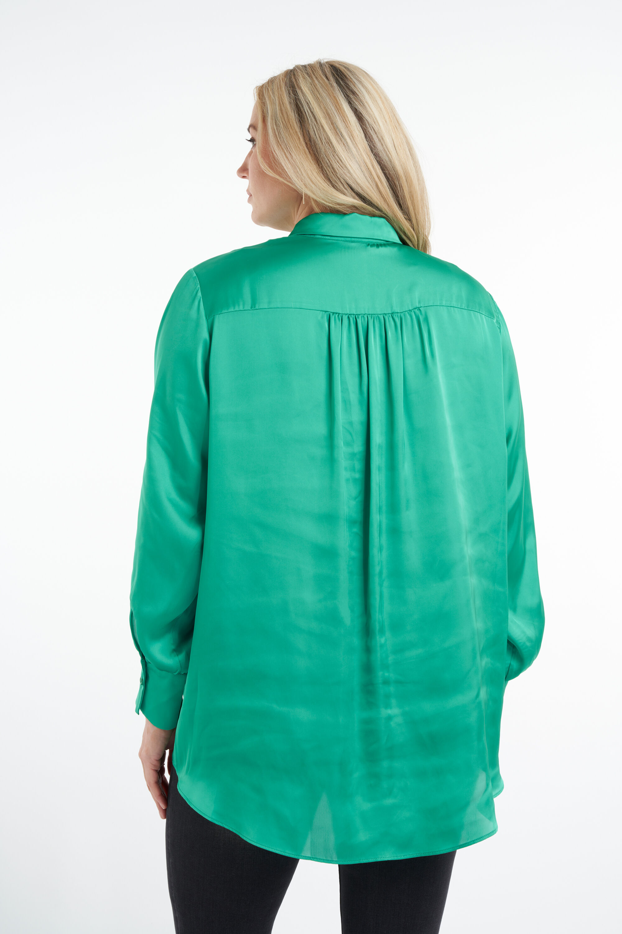 Blusa de sat&eacute;n image number 4