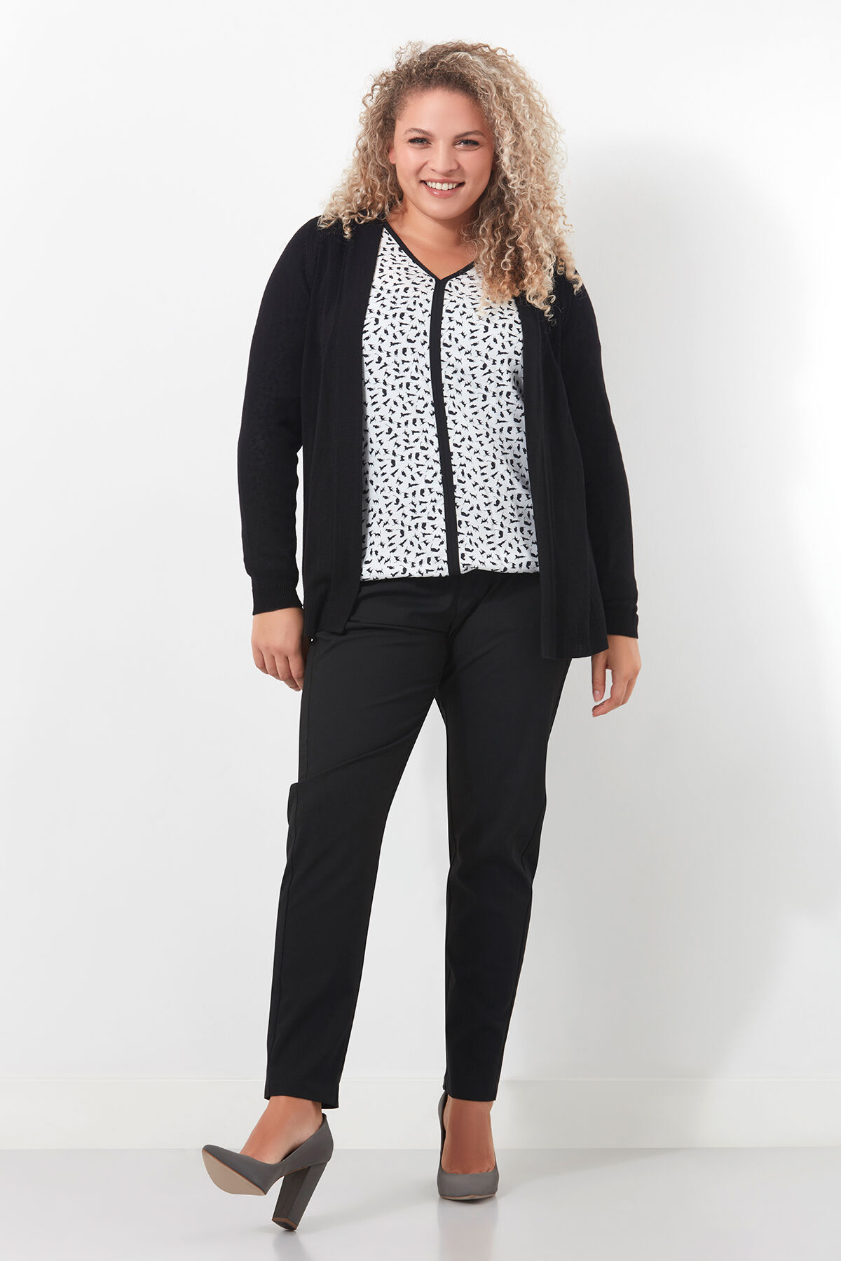 C&aacute;rdigan b&aacute;sico image number 3