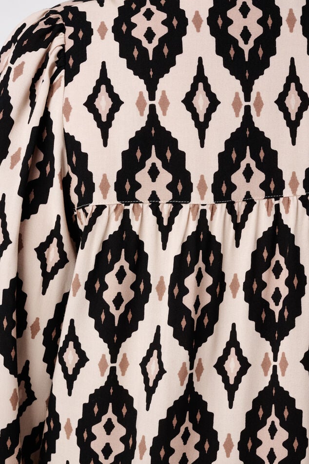 Blusa con estampado y bobinas image number 6