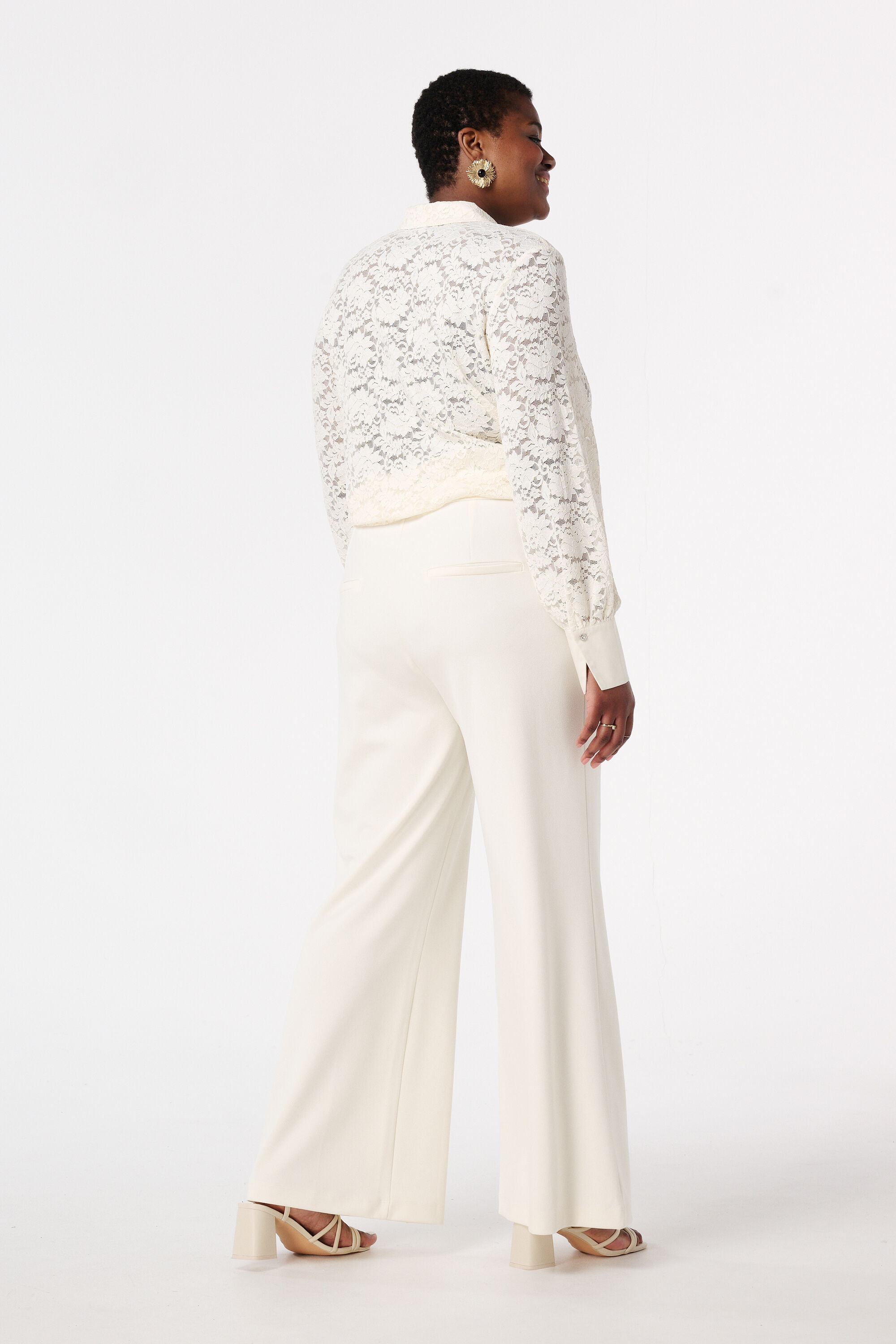 Pantalones con cintura el&aacute;stica image number 3