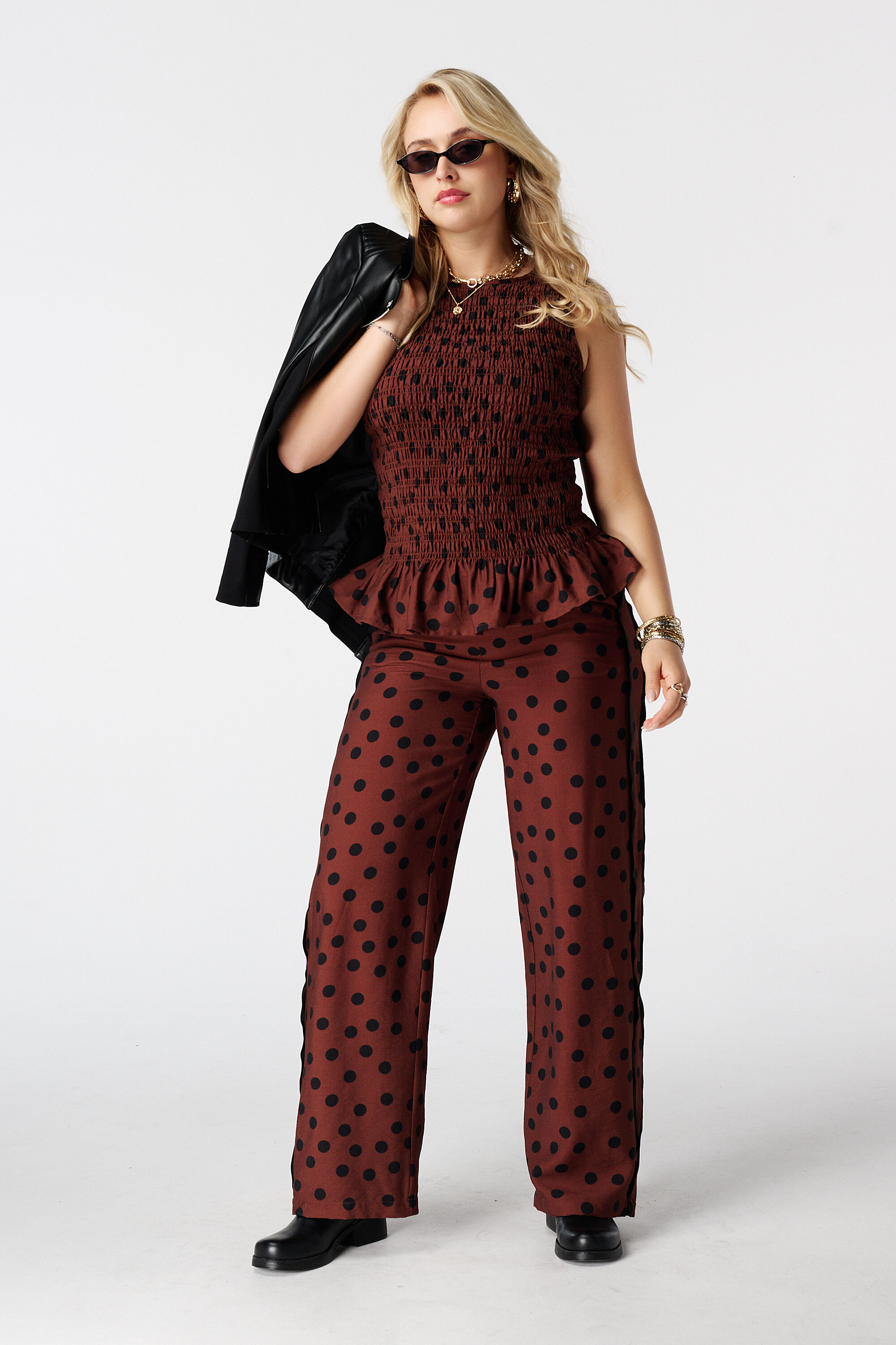 Pantal&oacute;n con estampado de lunares