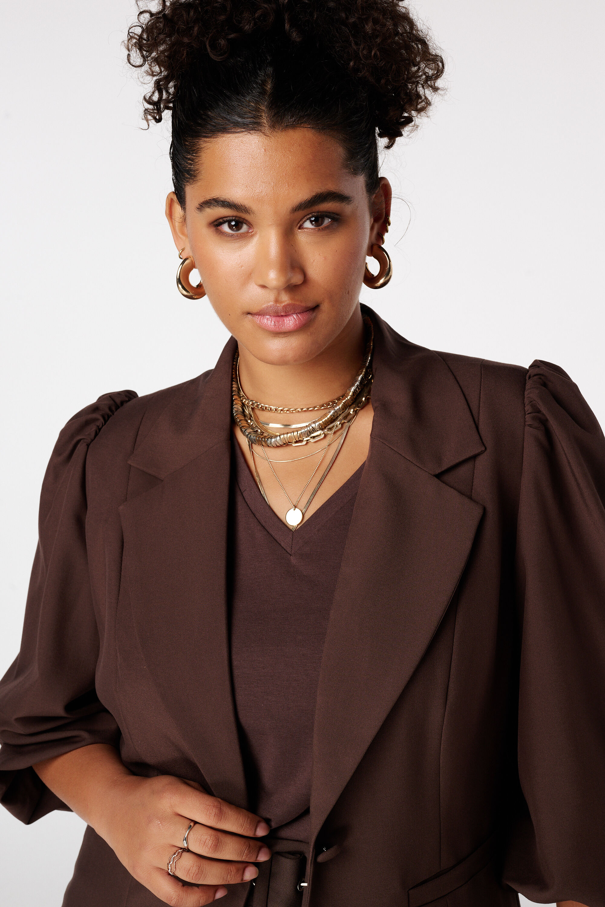 Blazer con mangas abullonadas image number 2