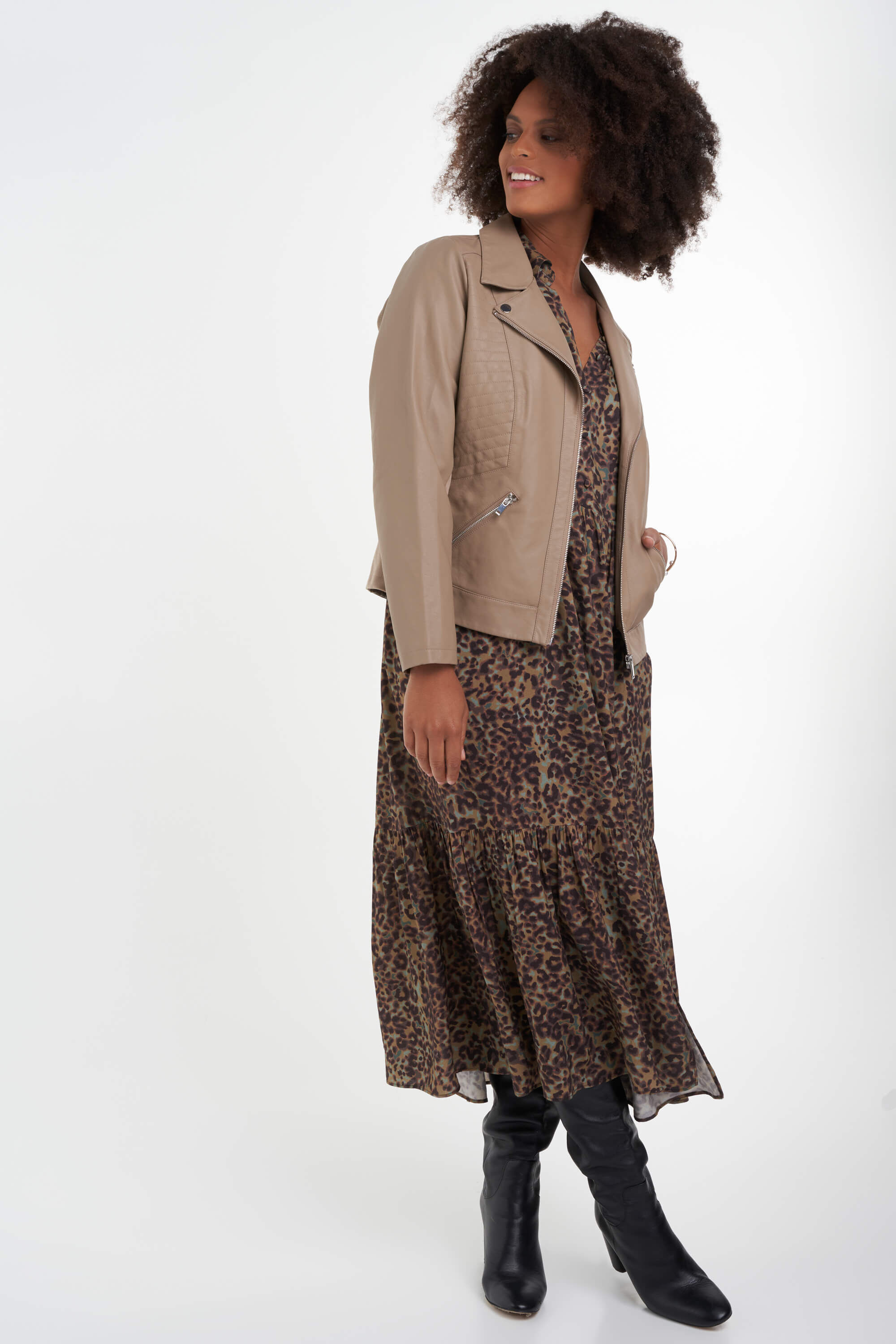 Chaqueta de cuero sint&eacute;tico  image number 6