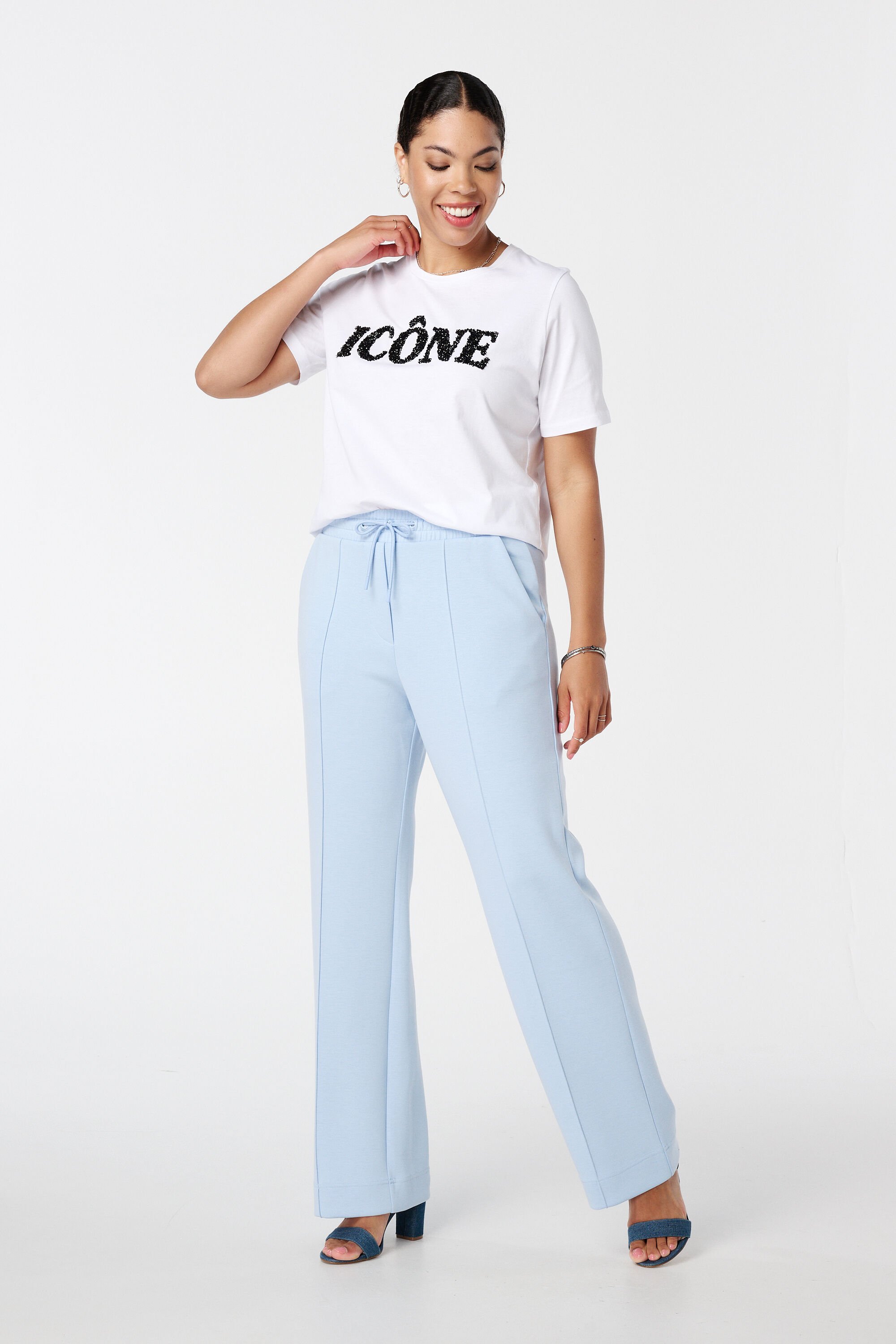 Camiseta con texto  image number 5