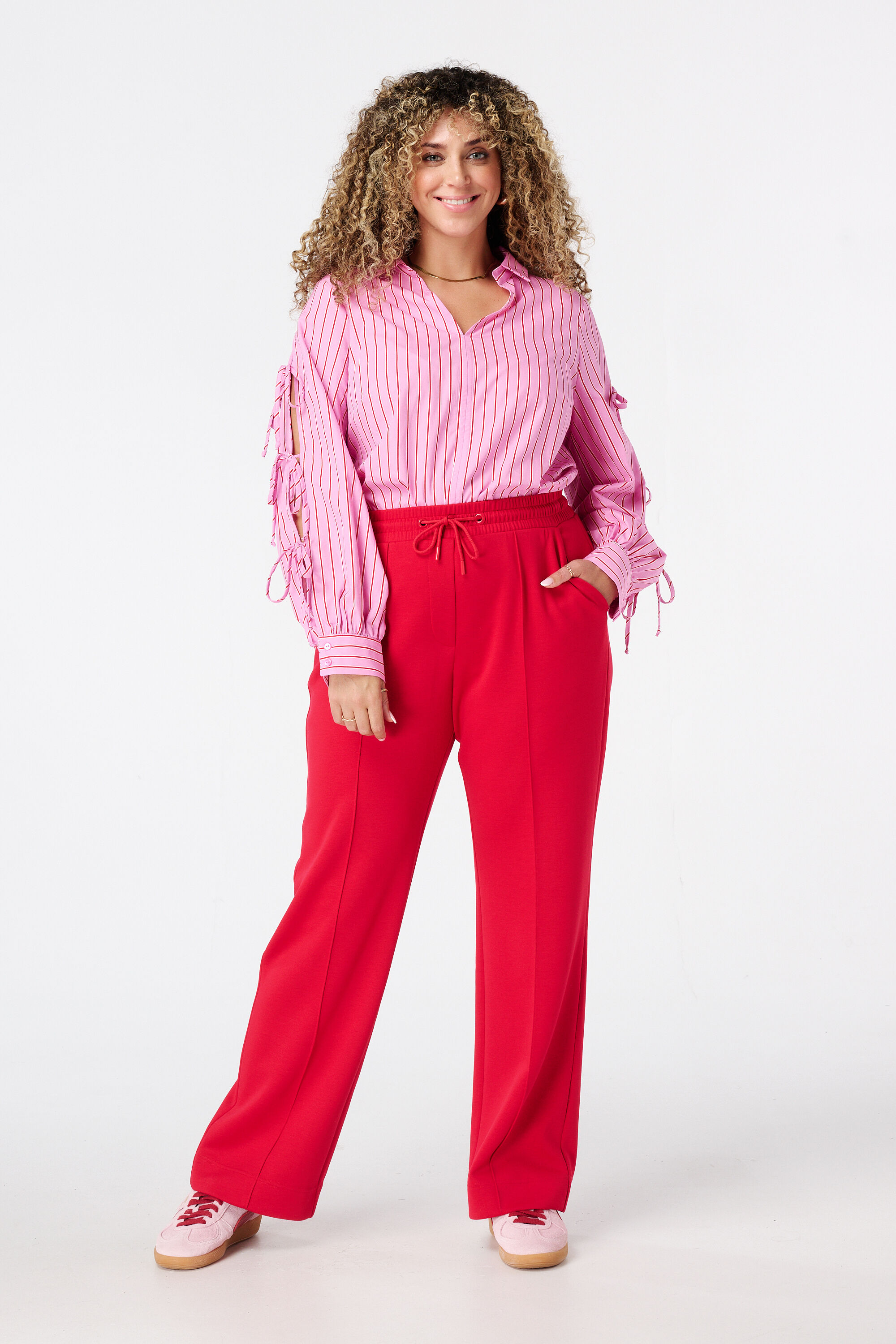 Blusa con lazos como detalle image number 5