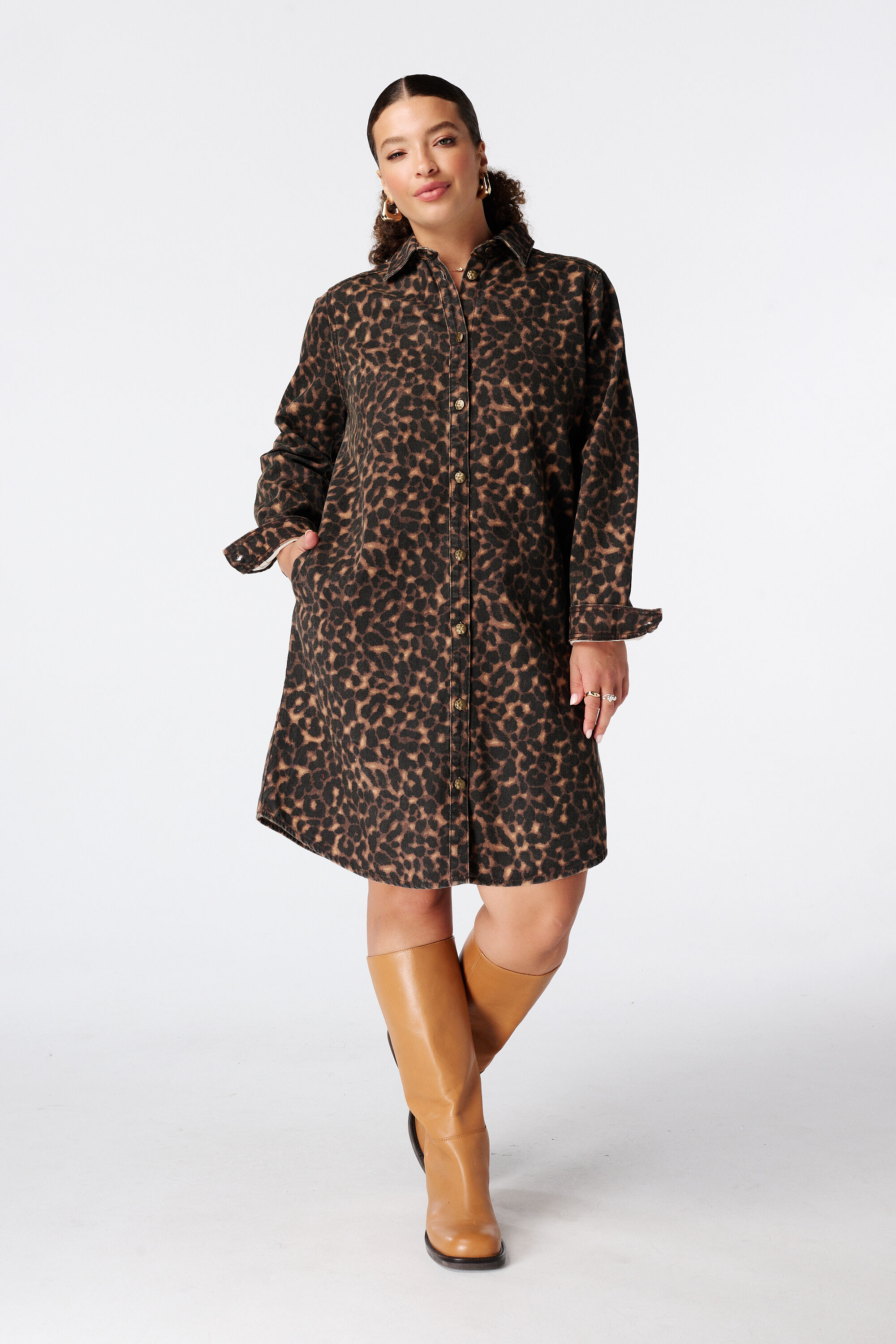 Vestido vaquero con estampado animal