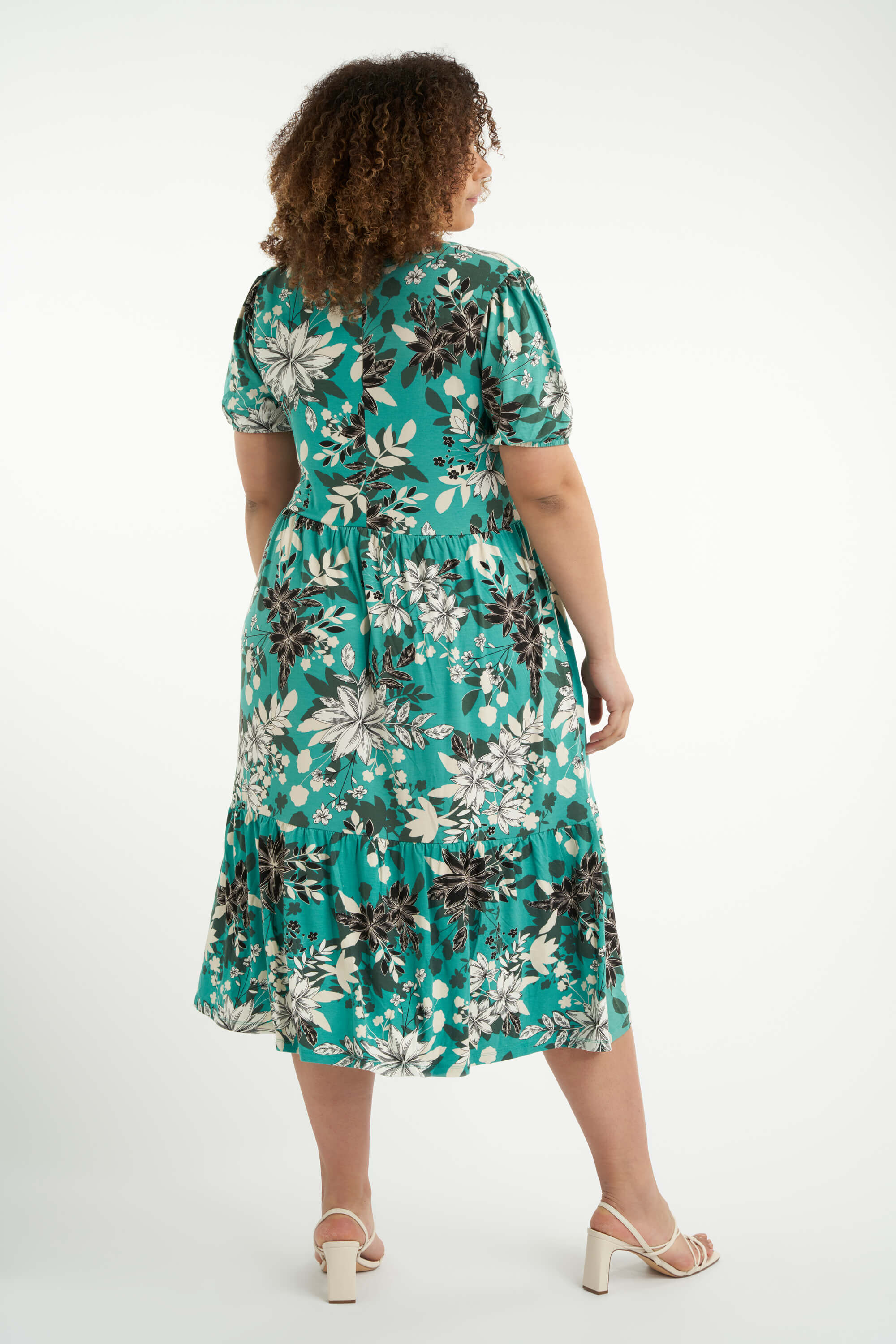 Vestido largo con estampado  image number 3