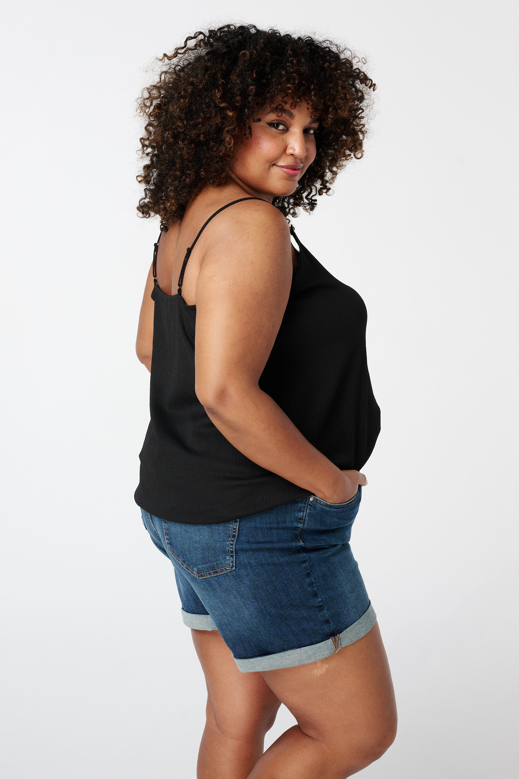 Top sin mangas con textura image number 3