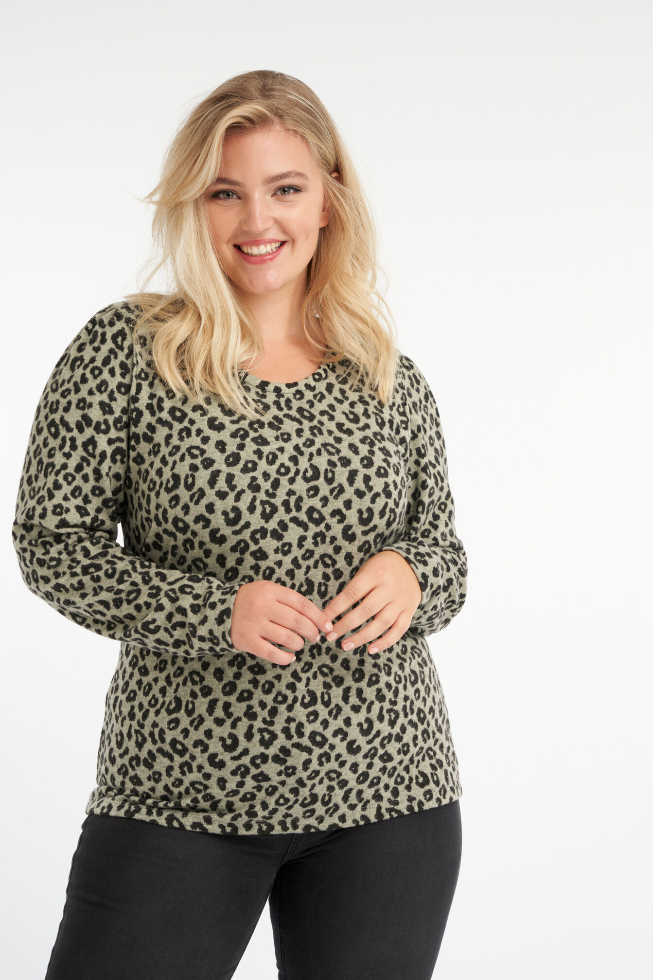 Top con estampado de leopardo image number 0