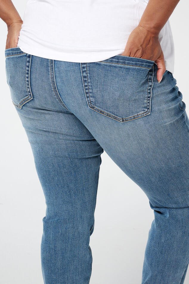 Vaqueros CHERRY de corte pitillo y talle alto image number 4