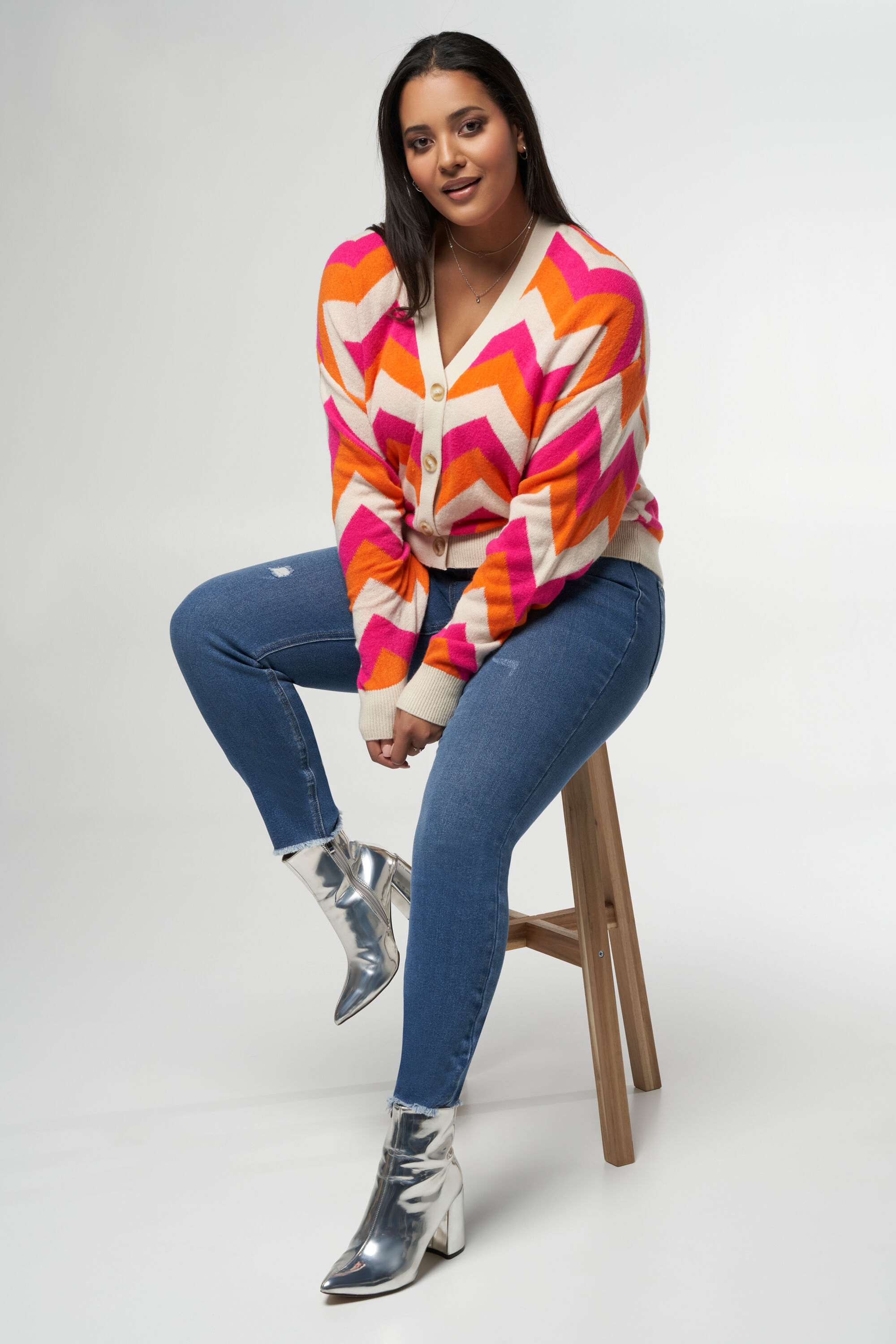 C&aacute;rdigan con botones  image number 6