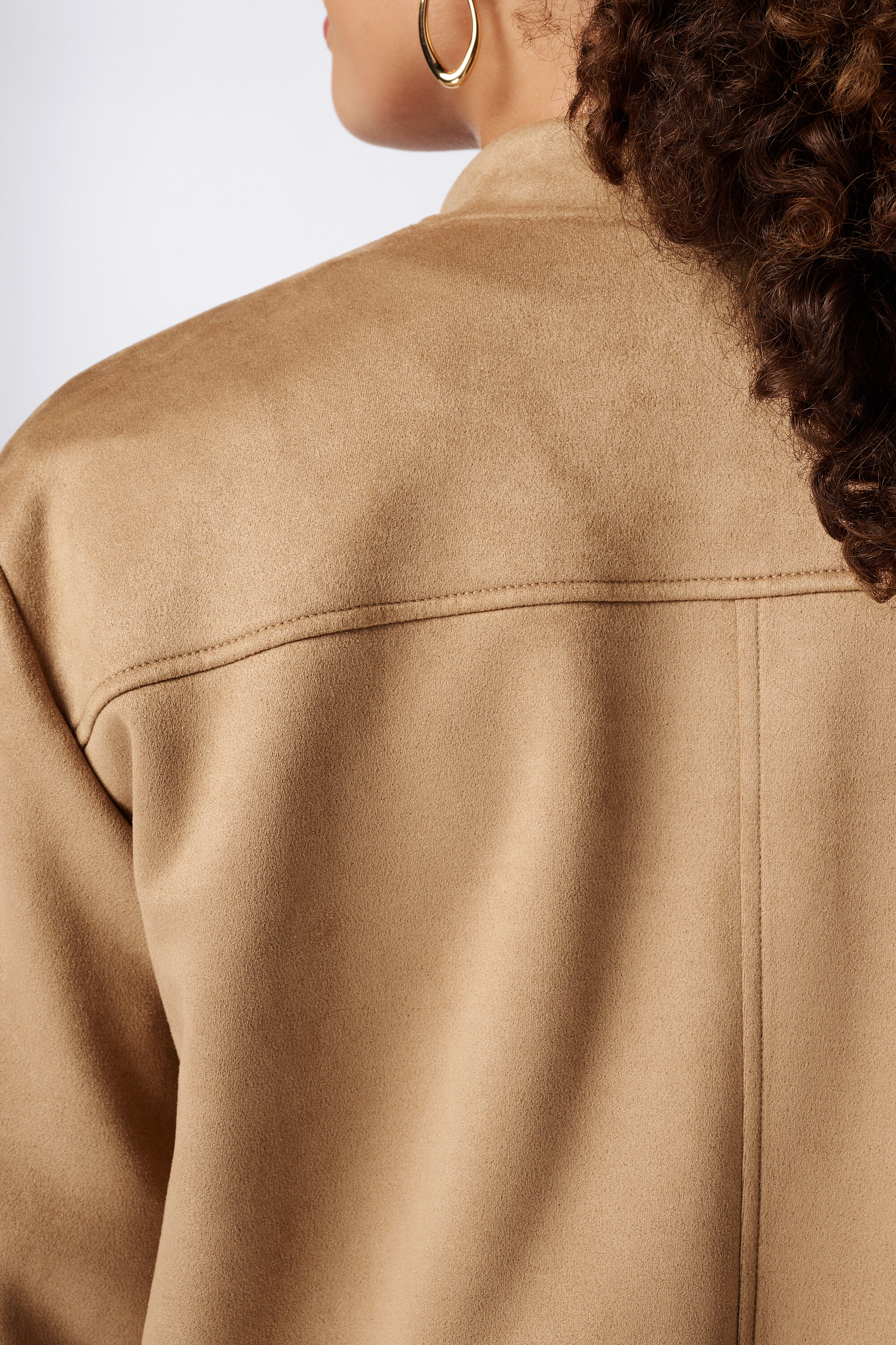 Chaqueta bomber de ante sint&eacute;tico image number 6