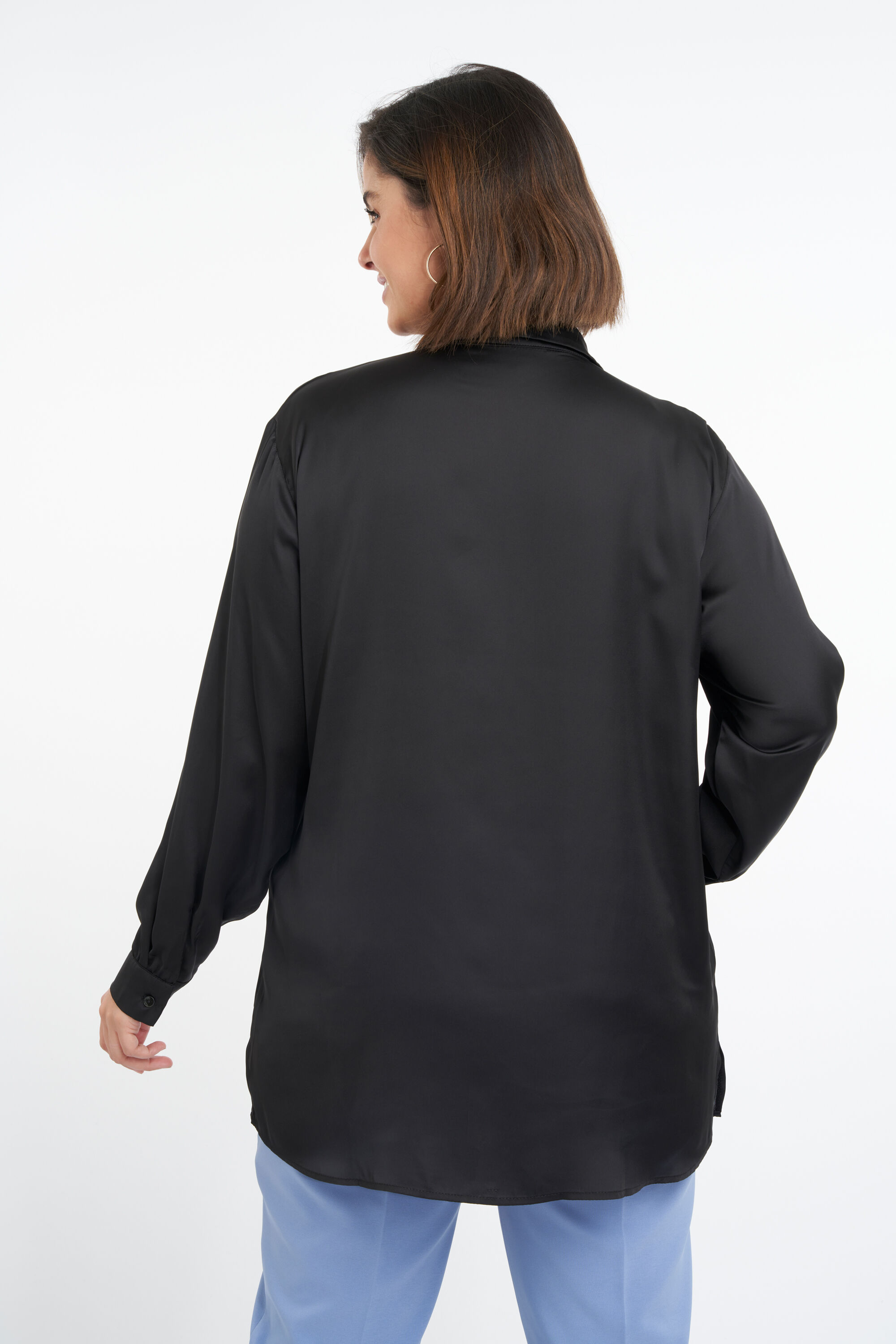 Blusa de sat&eacute;n  image number 3