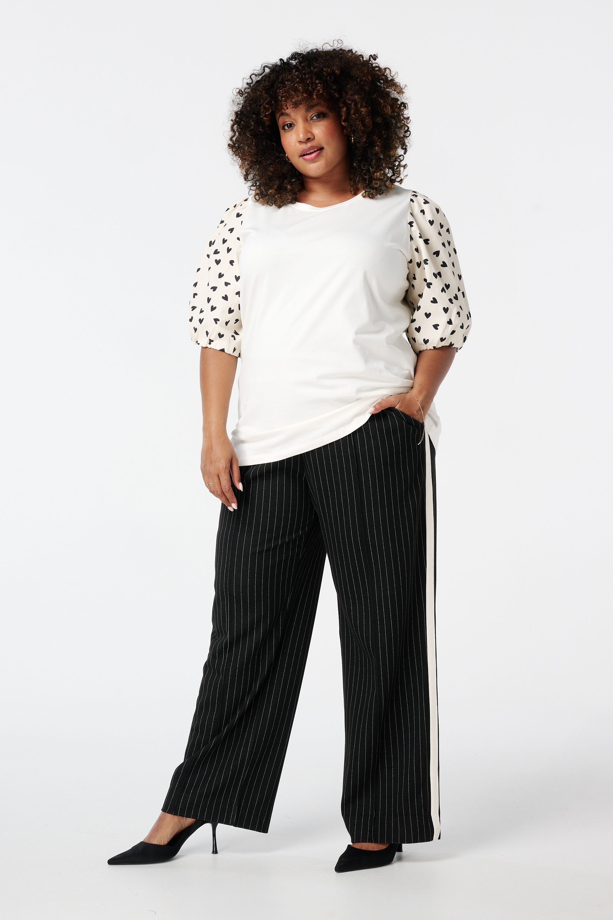 Camiseta con mangas abullonadas image number 5