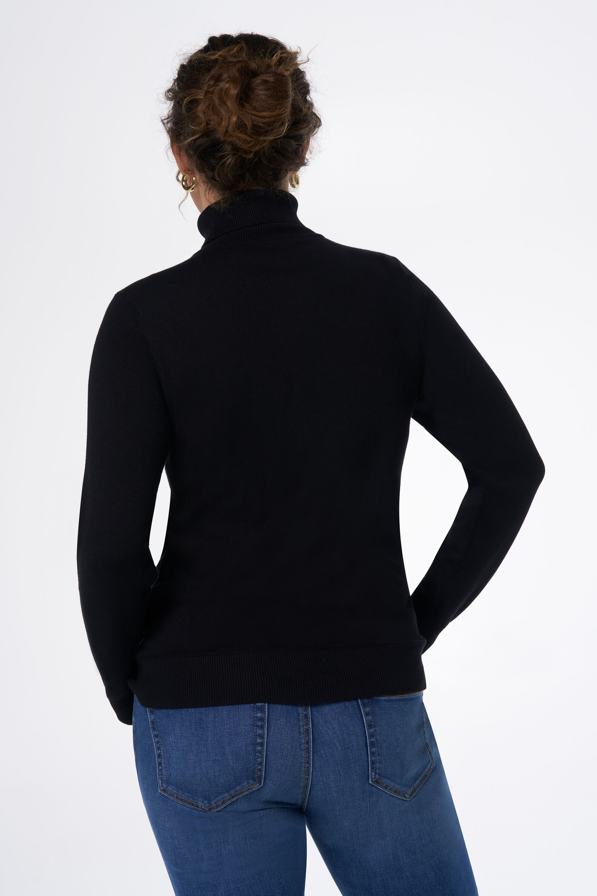 Su&eacute;ter de cuello alto image number 3