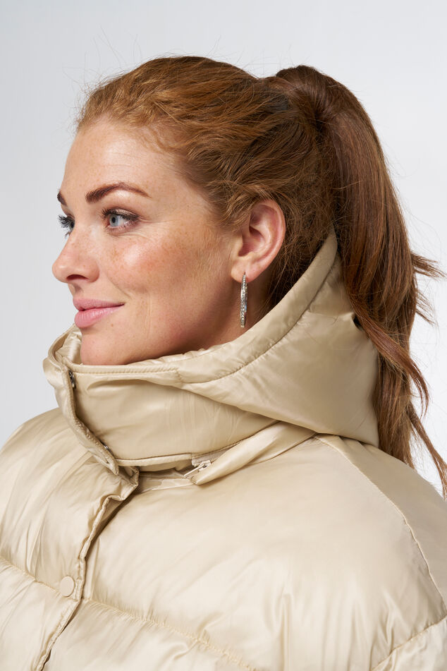 Chaqueta corta acolchada image number 4