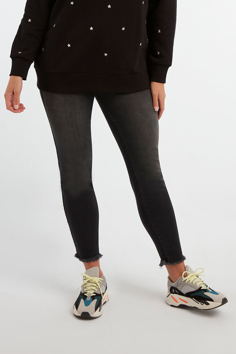 Vaqueros skinny recortados image number 4