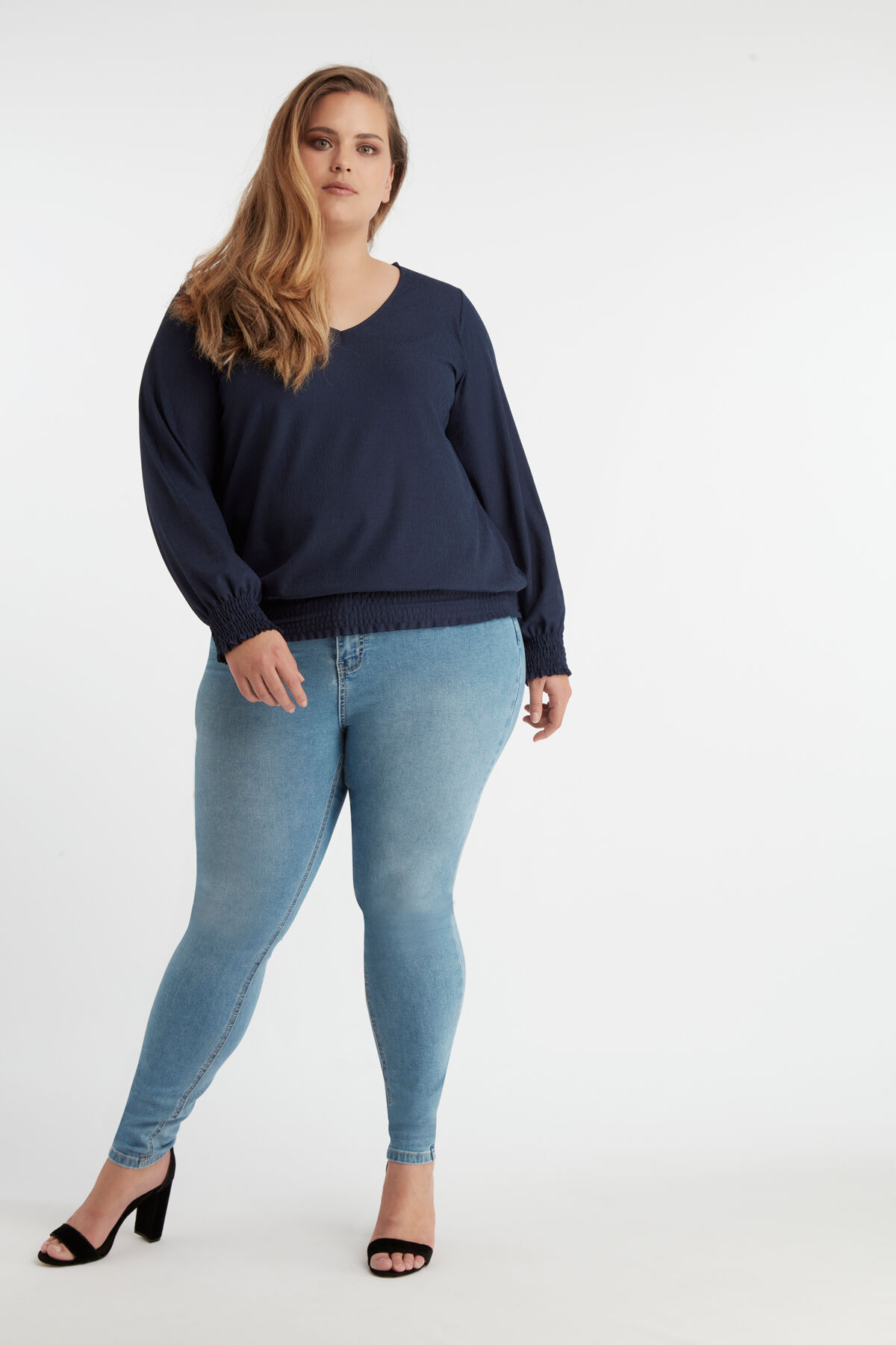 Top de cuello de pico image number 3