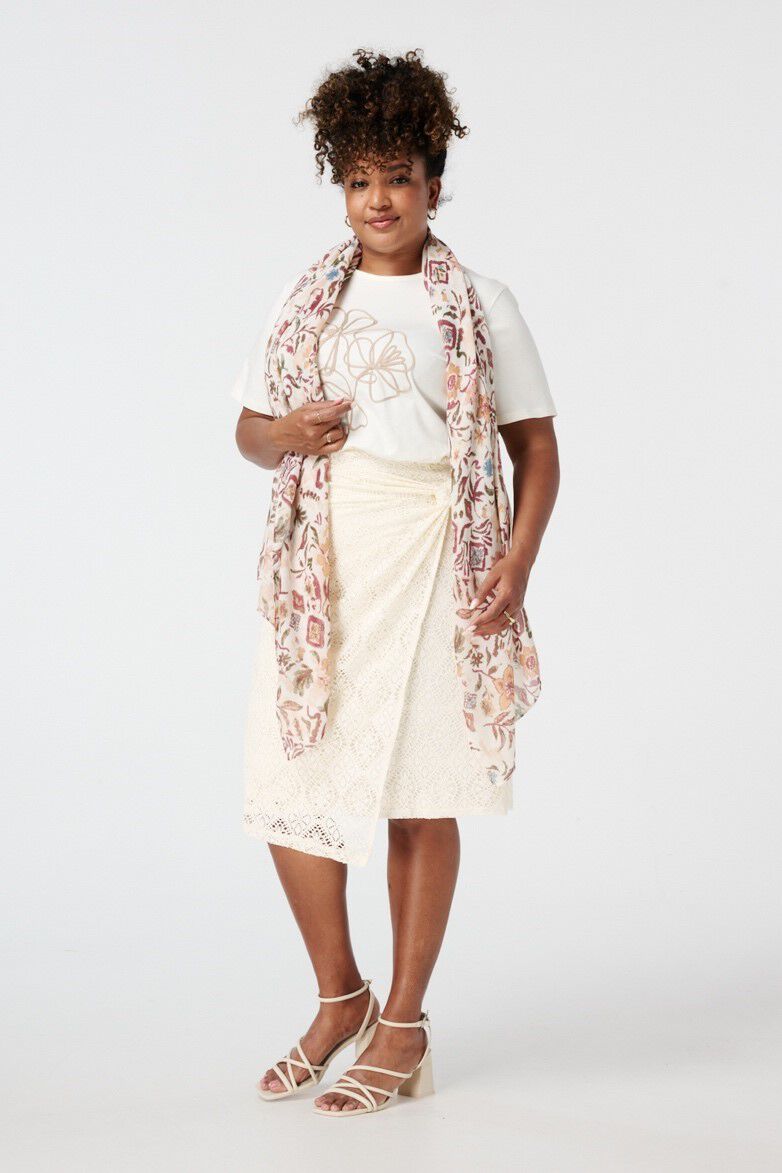 Falda cruzada de encaje  image number 6