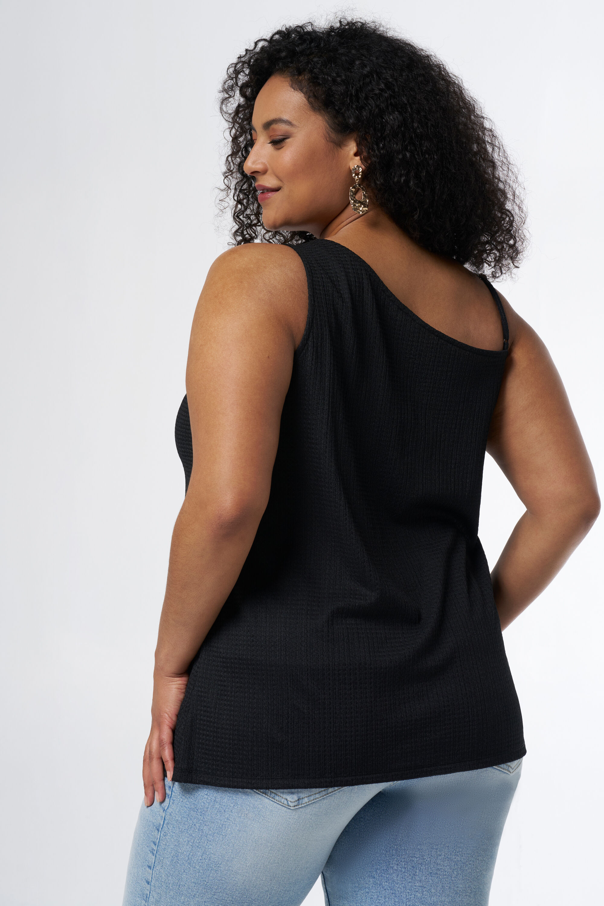 Top sin mangas con detalles de abalorios image number 3